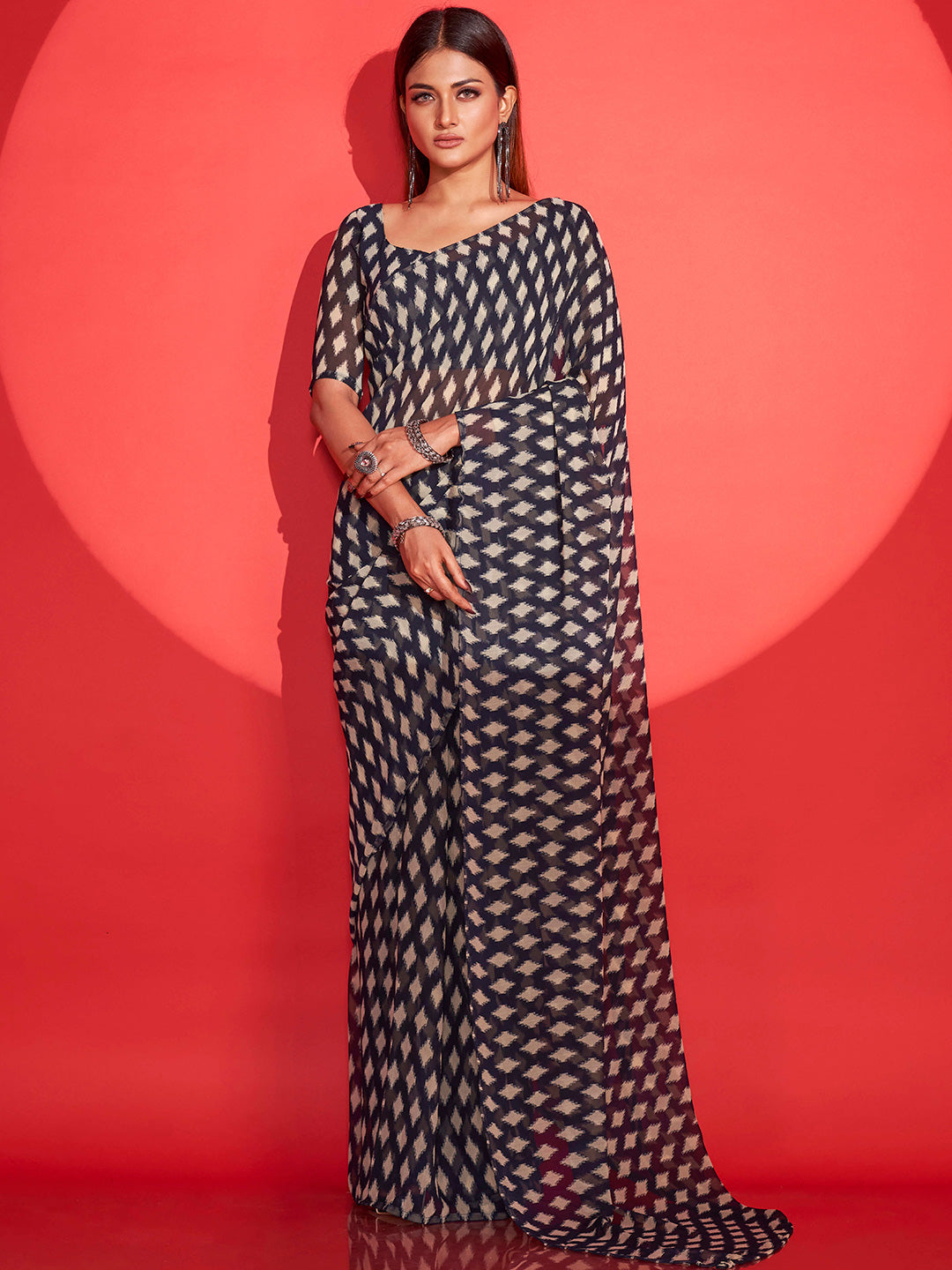 Tikhi Imli Geometric Printed Saree | Swadesiicart