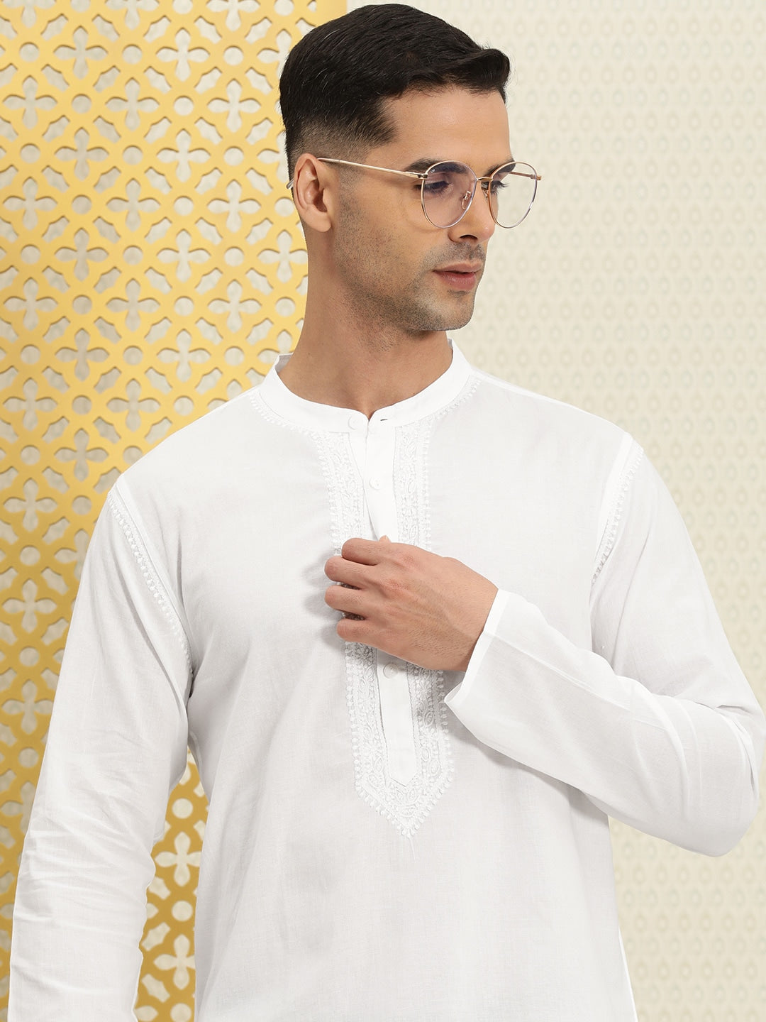 House of Pataudi Men Pure Cotton Solid Chikankari Jashn Short Kurta | Swadesiicart