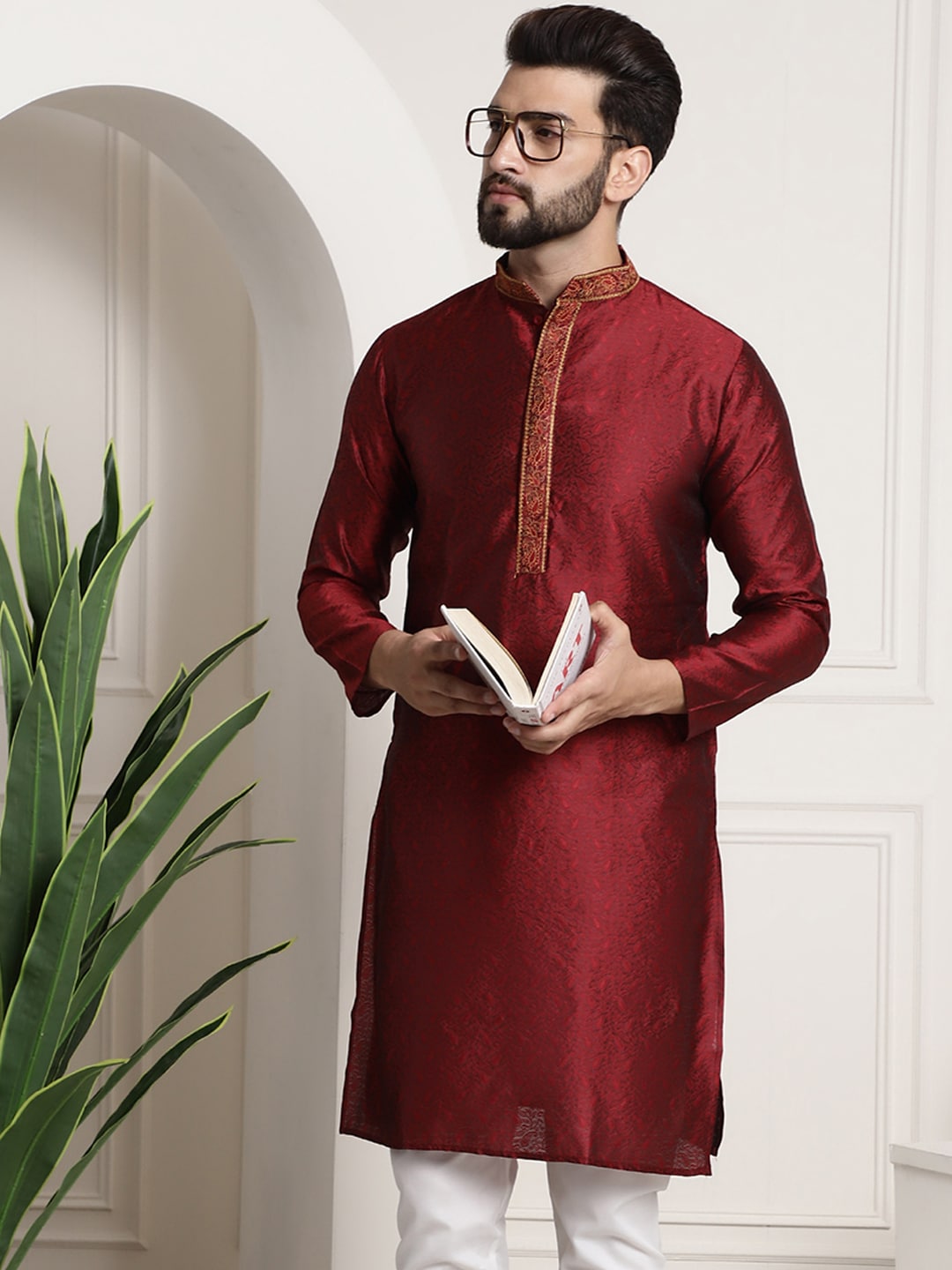 Sojanya Men Red Embroidered Straight Kurta | Swadesiicart