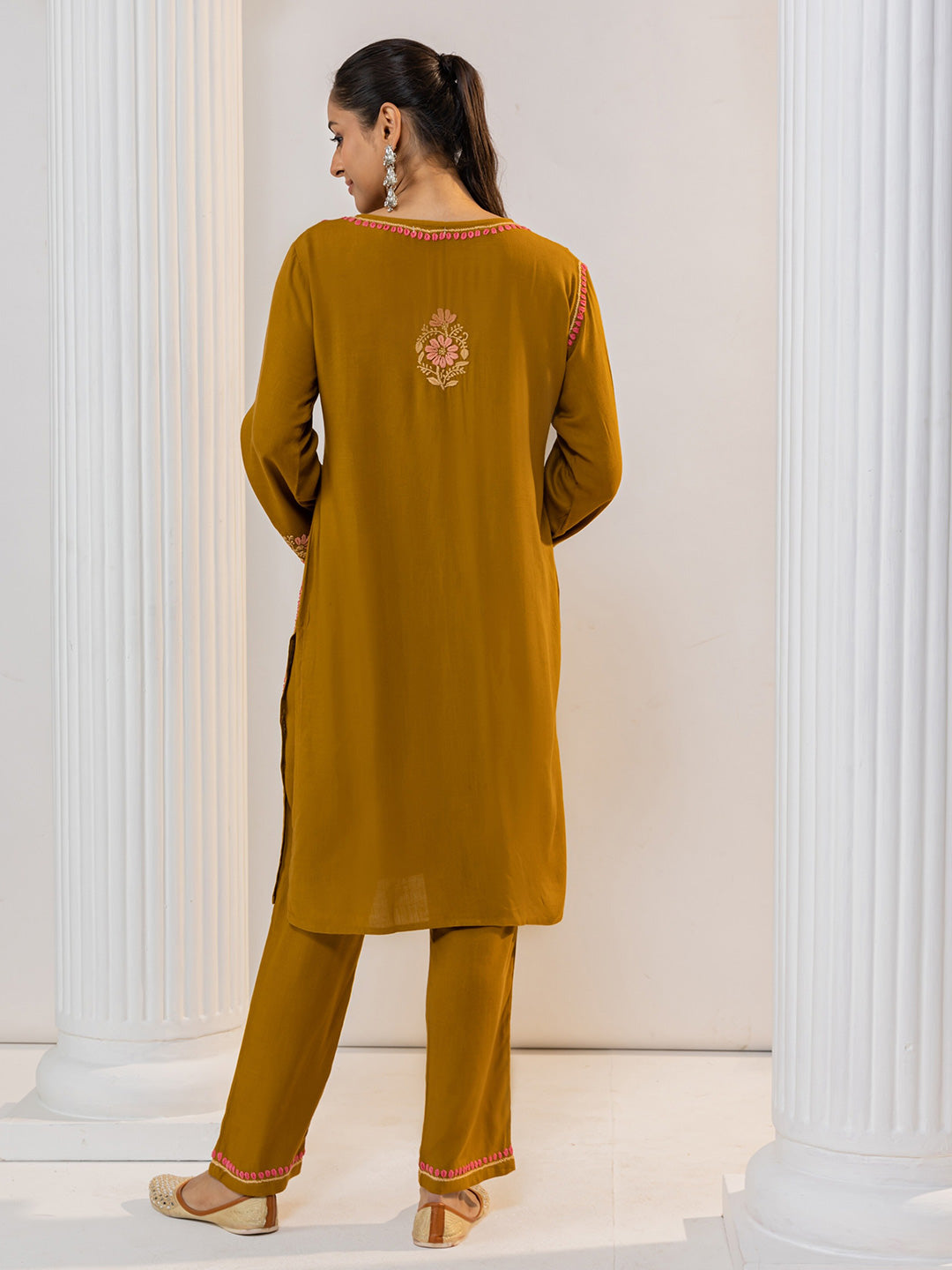 HOUSE OF KARI Floral Embroidered Chikankari Kurta With Palazzo | Swadesiicart