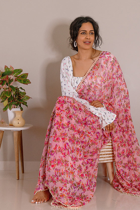 Tikhi Imli Pink Printed Saree | Swadesiicart