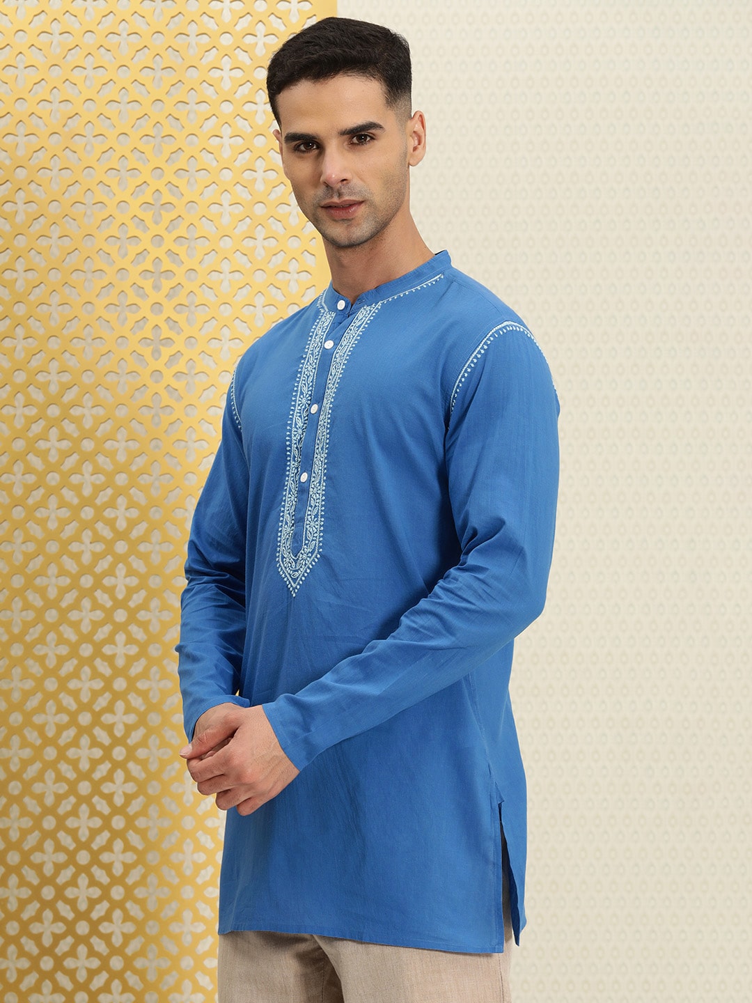 House of Pataudi Men Pure Cotton Solid Chikankari Jashn Short Kurta | Swadesiicart