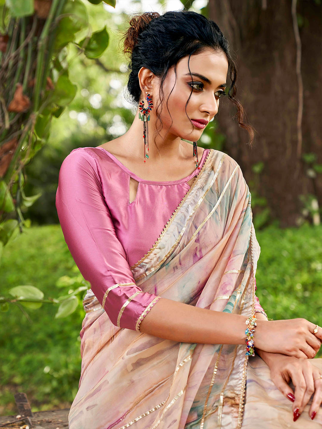 Tikhi Imli Peach Tie and Dye Gotta Patti Organza Saree | Swadesiicart
