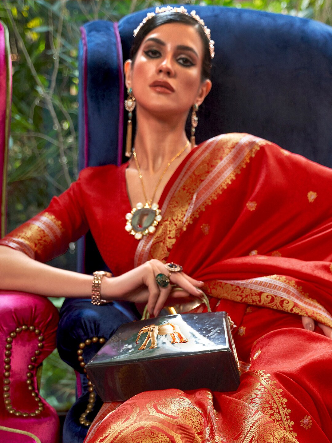 Mitera Red & Gold-Toned Woven Design Zari Silk Blend Banarasi Saree | Swadesiicart