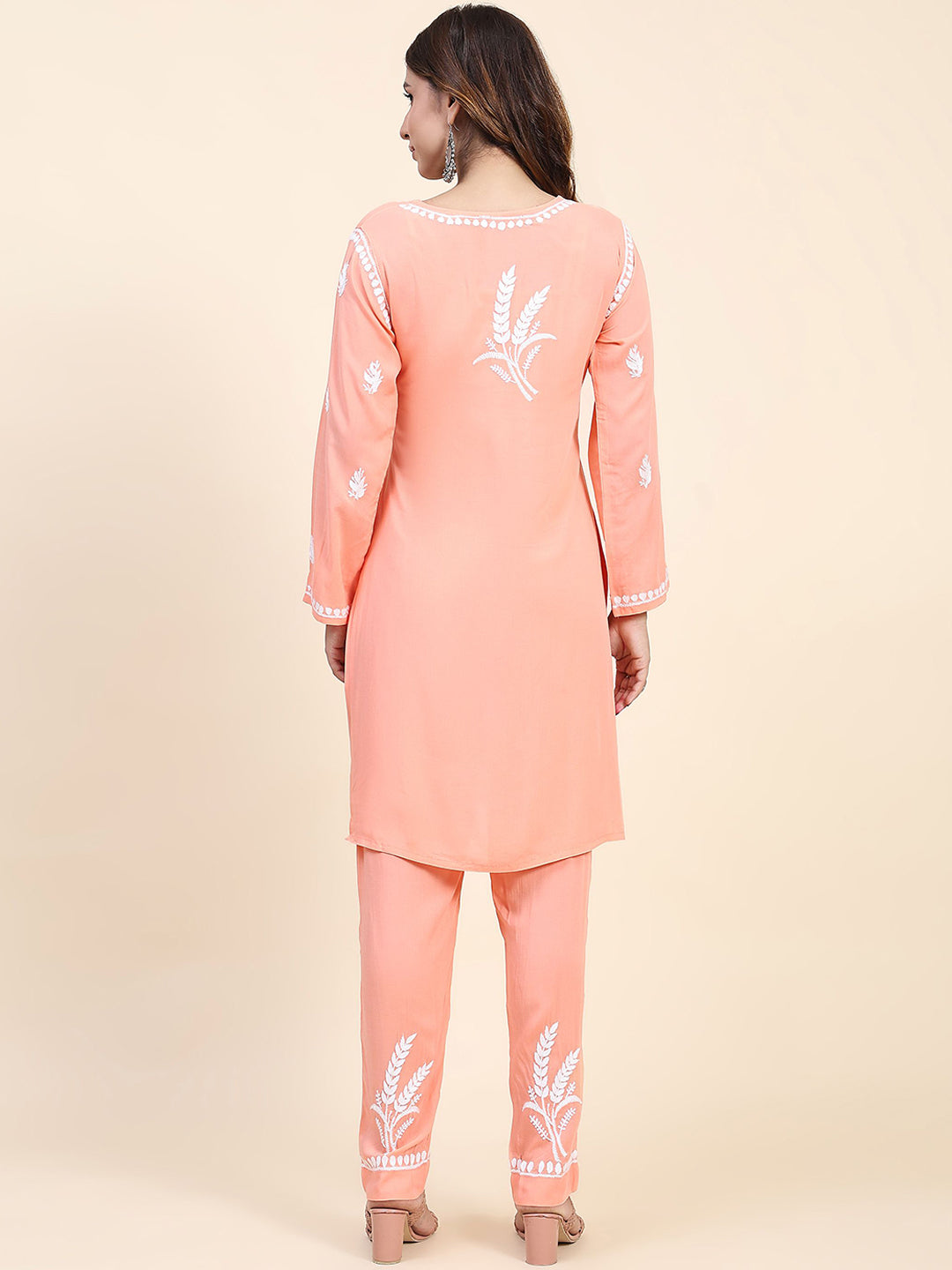 HOUSE OF KARI Floral Embroidered Chikankari Pure Cotton Kurta with Trousers | Swadesiicart