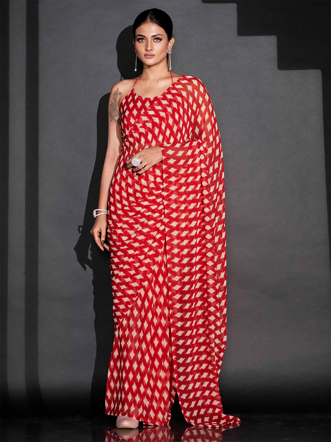Tikhi Imli Ethnic Motifs Printed Ready To Wear Saree | Swadesiicart
