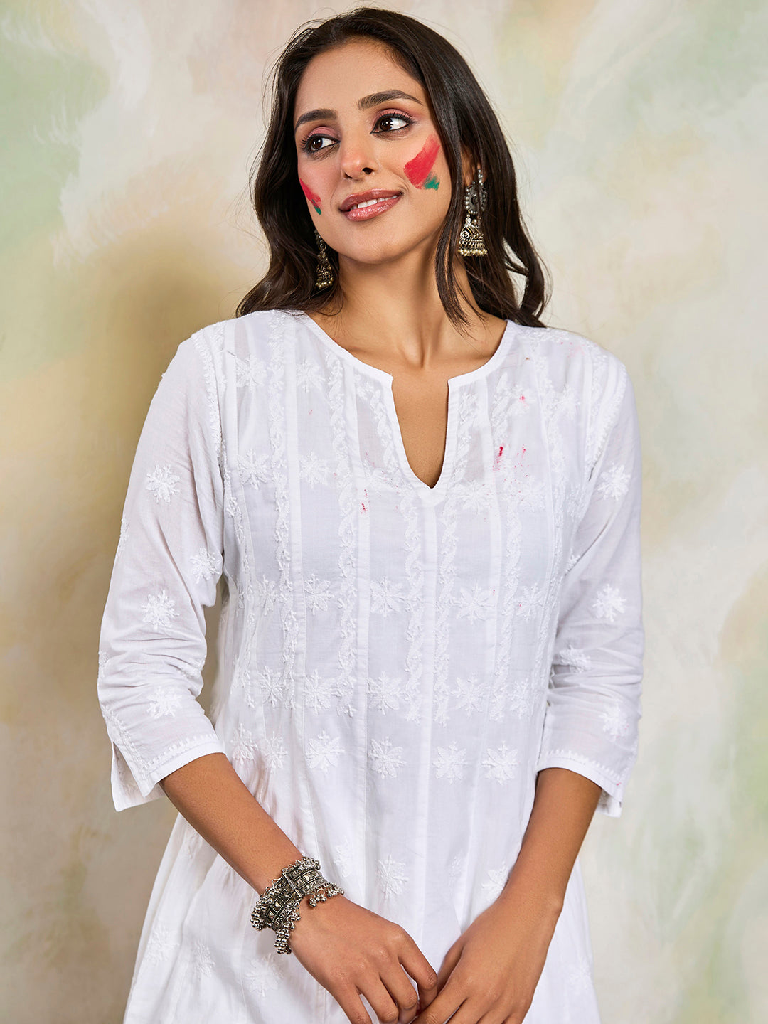 HOUSE OF KARI Women Notch Neck Floral Embroidered Chikankari Shadow Work Cotton Kurta | Swadesiicart
