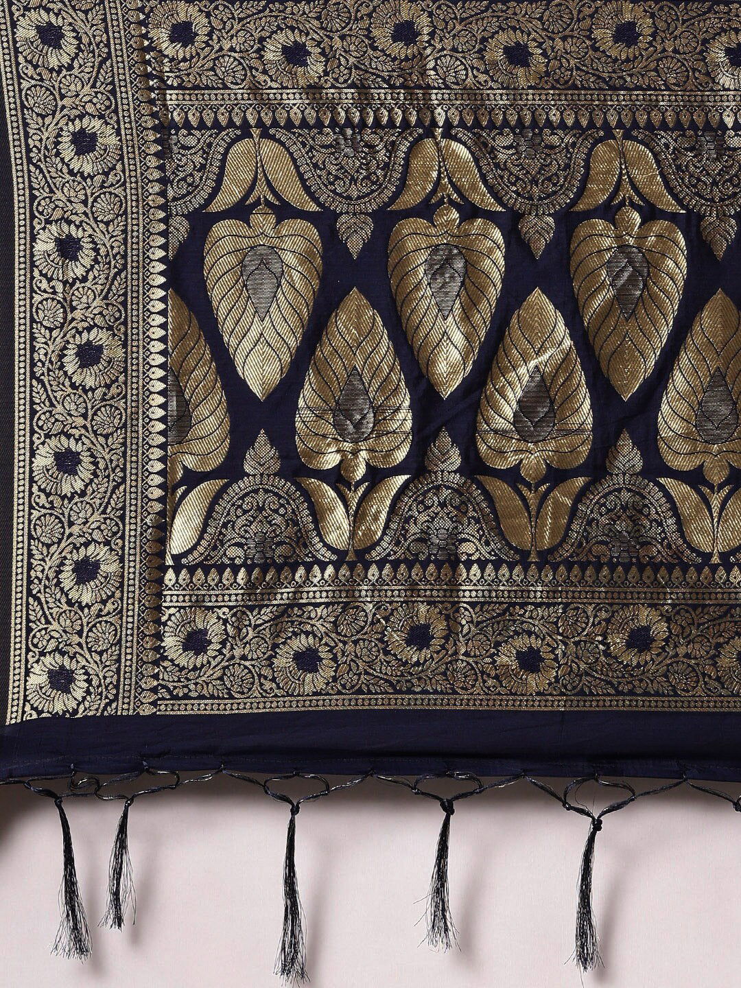 Kalini Ethnic Motifs Woven Design Zari Banarasi Saree | Swadesiicart