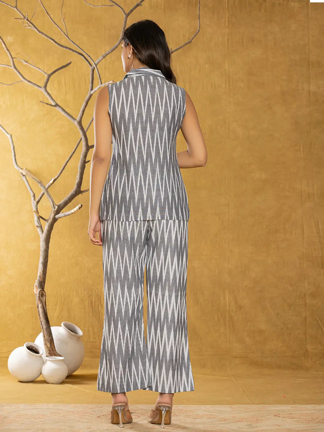 Yufta Cotton Grey Ikat Co-Ord Set - Swadesiicart
