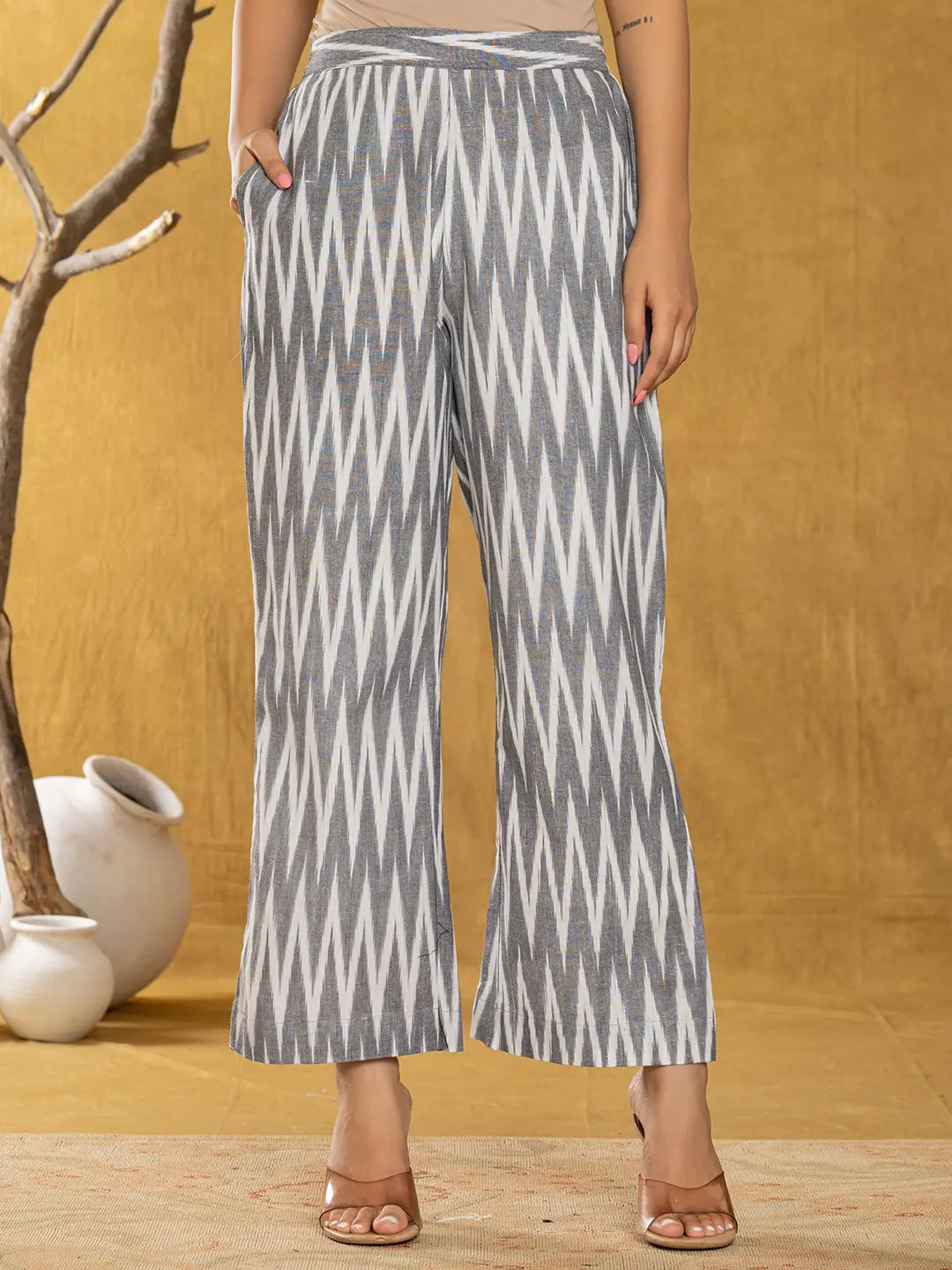 Yufta Cotton Grey Ikat Co-Ord Set - Swadesiicart