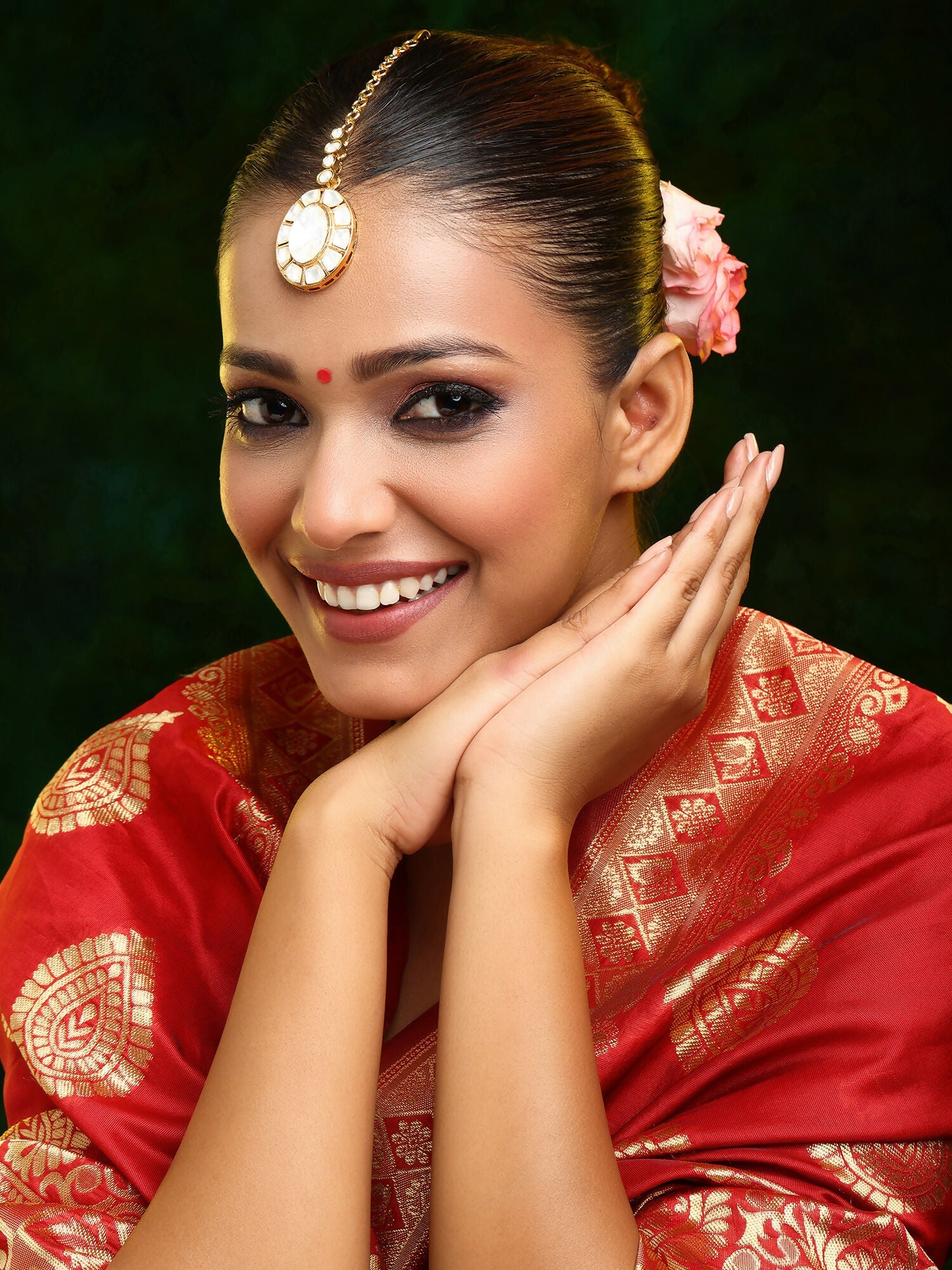 Ruby Raang 22k Gold Polished Kundan Maang Tikka | Swadesiicart