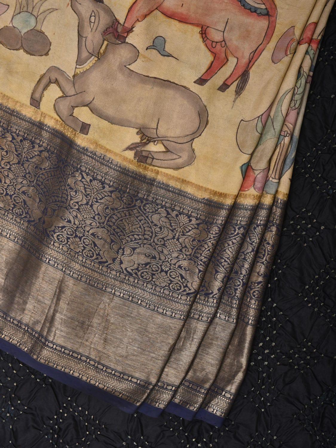 Cream and Navy Bandhani Kanchipuram Silk Handloom Saree with Kalamkari Cows Design - Global Threads | Swadesiicart