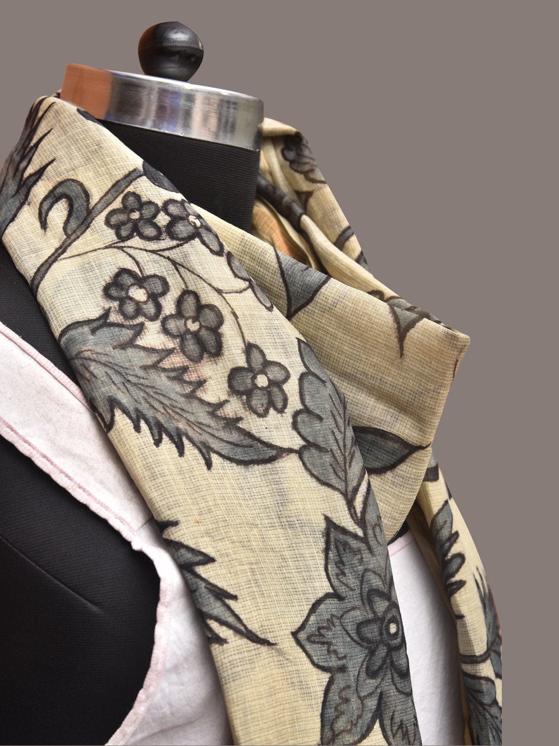 Cream Kalamkari Hand Painted Kota Silk Dupatta with Floral and Birds Design - Global Threads | Swadesiicart
