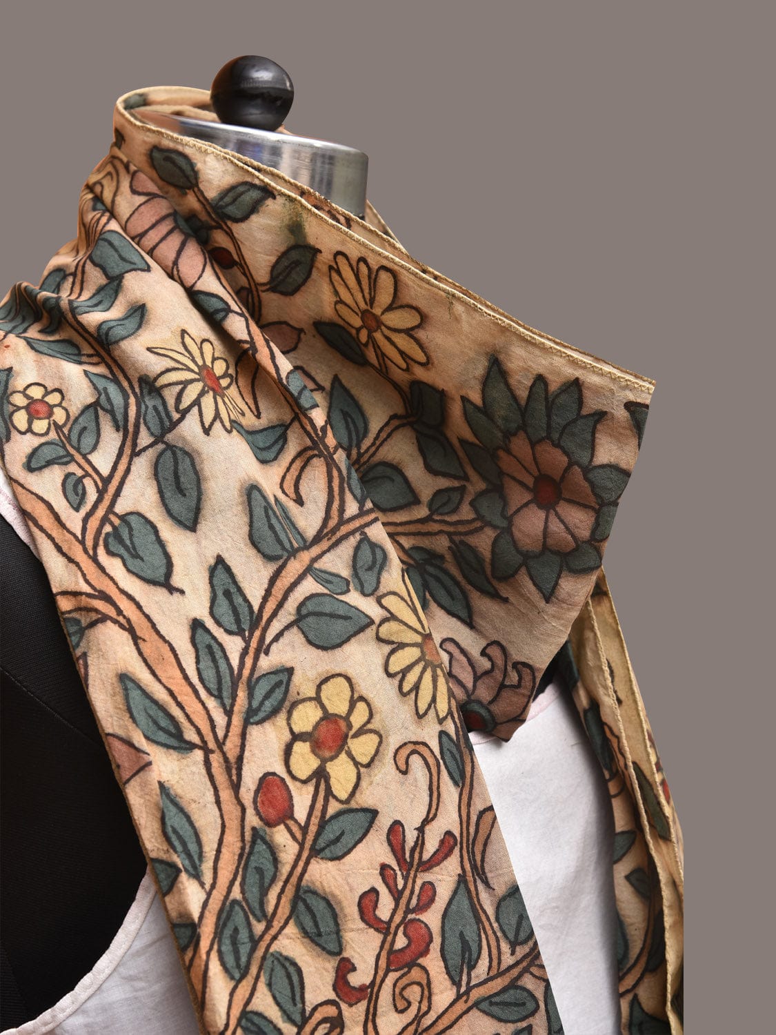 Cream Kalamkari Hand Painted Sico Stole with Tree of Life Design - Global Threads | Swadesiicart