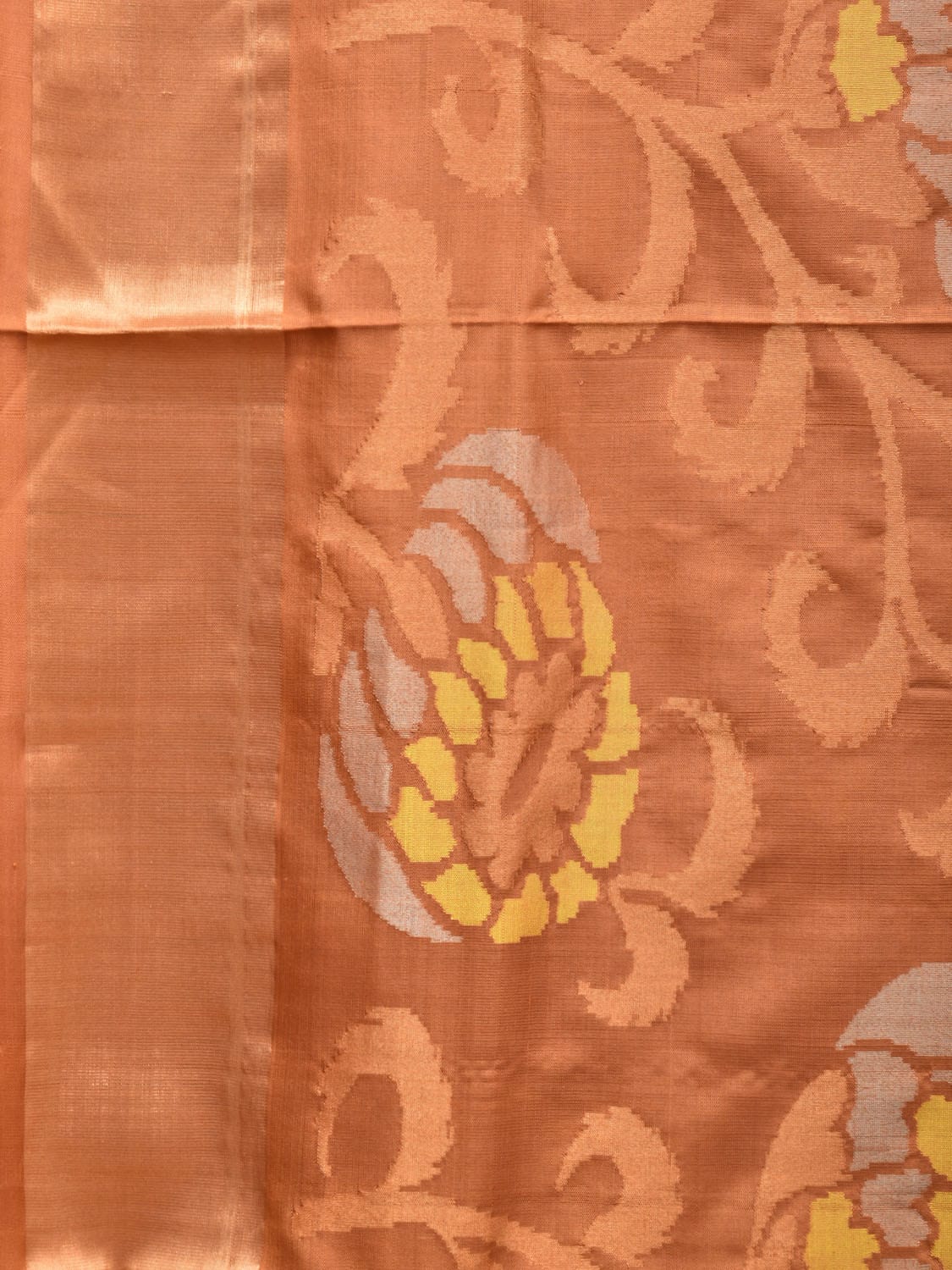 Cream Uppada Silk Handloom Saree with All Over Design - Global Threads | Swadesiicart