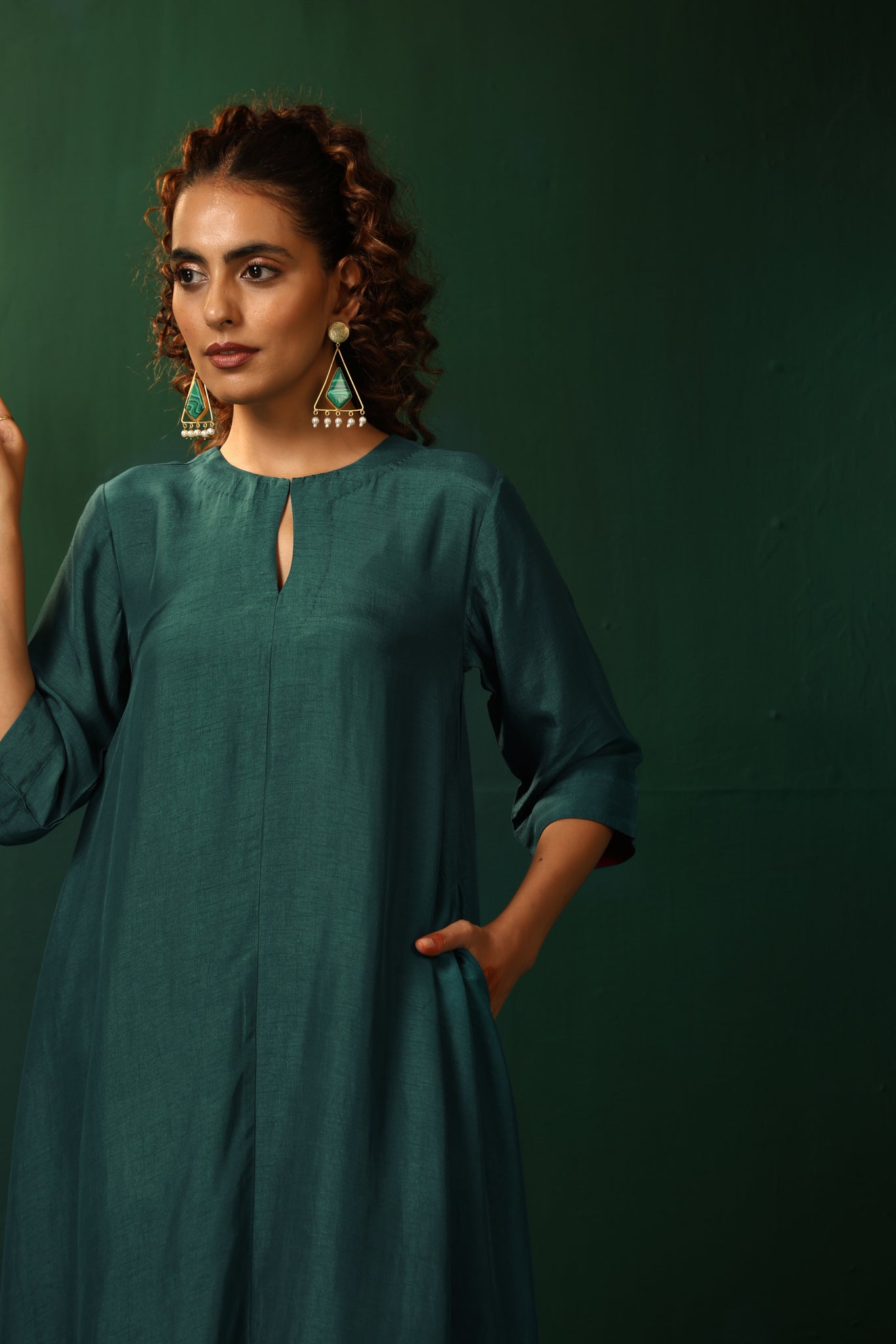 trueBrowns Teal Silk Handkerchief Kurta Pant Set | Swadesiicart