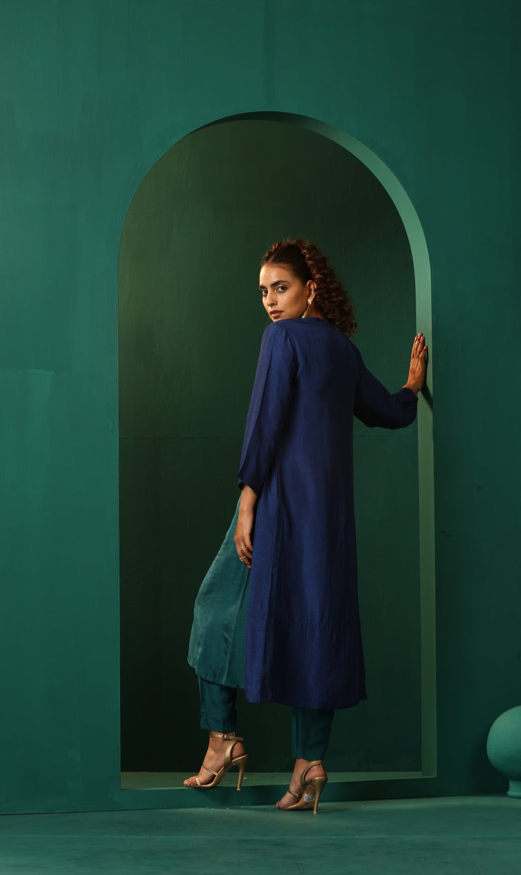 trueBrowns Blue Teal Silk Kurta Jacket Set | Swadesiicart