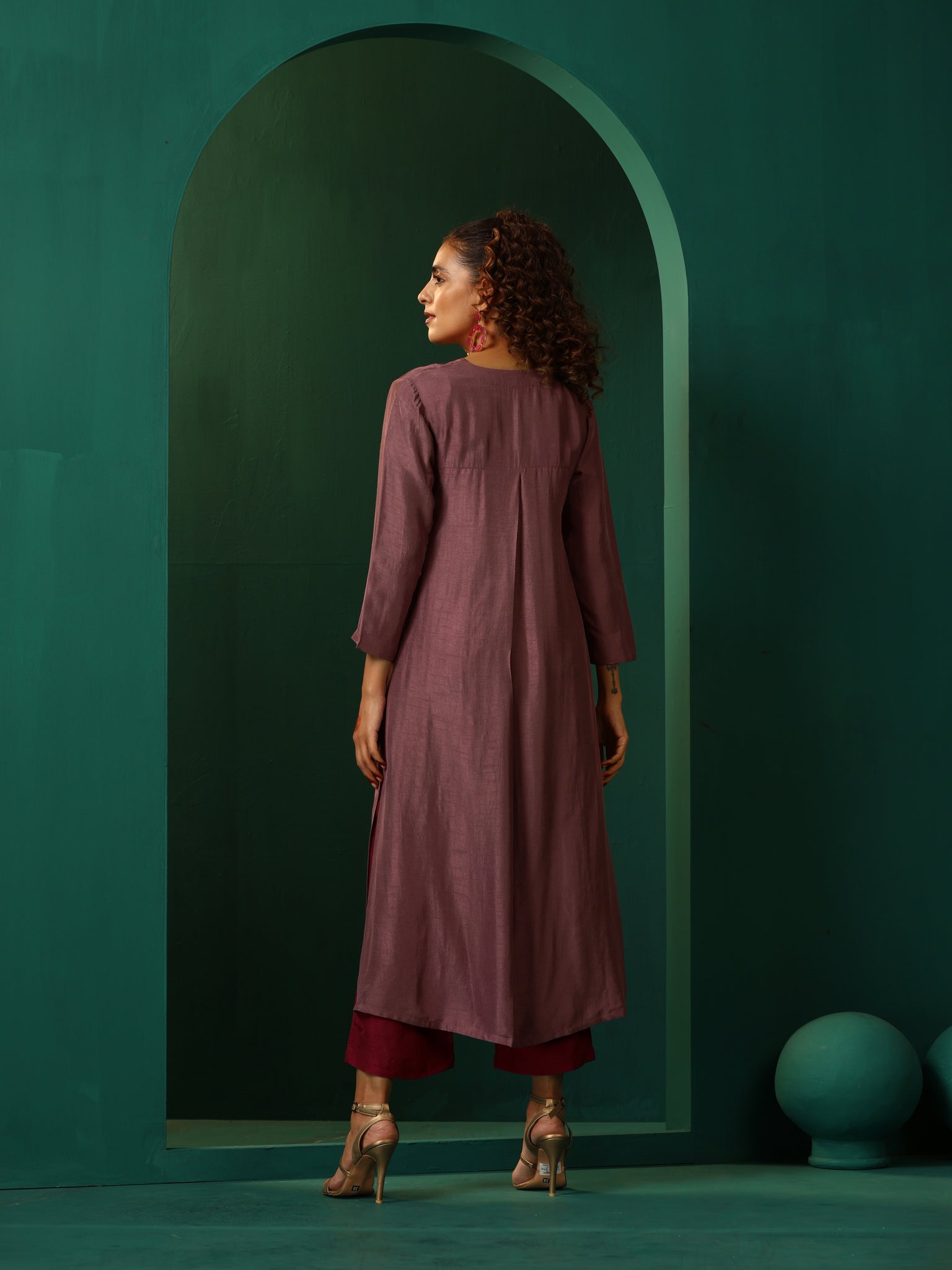 trueBrowns Light Mauve Silk Front Pleat Kurta Pant Set | Swadesiicart