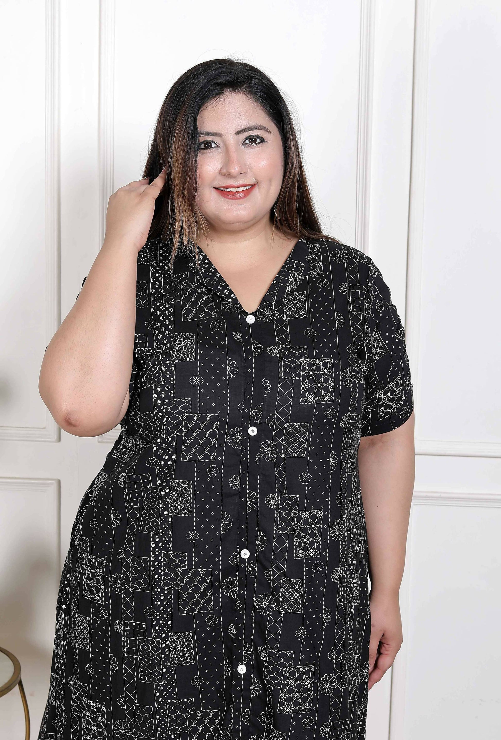 Miravan Women's Plus Size Pure Cotton Black Floral Printed Front Button A-Line Kurta - Swadesiicart