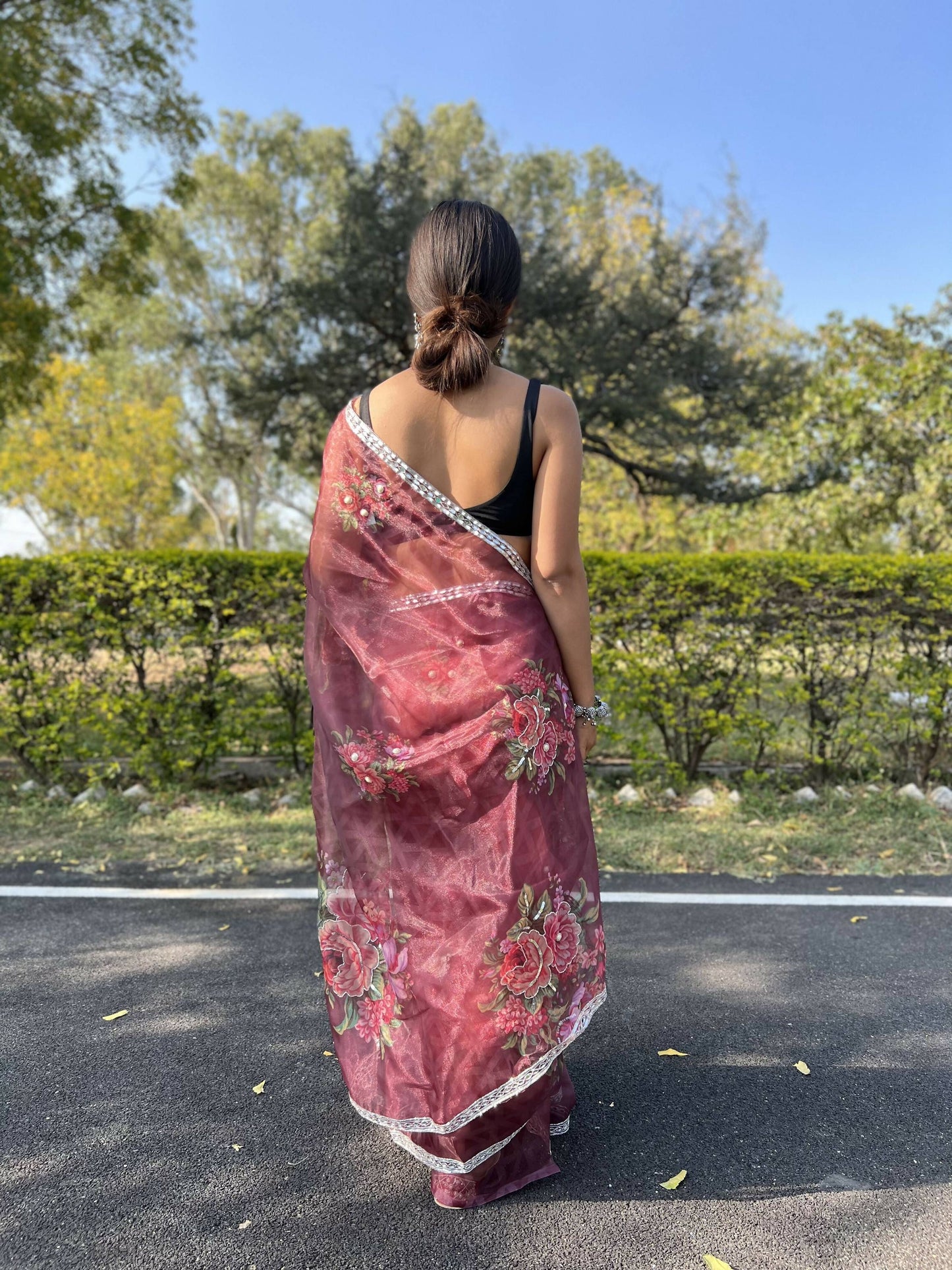 Vamsee Sia Maroon Organza Saree - Swadesiicart