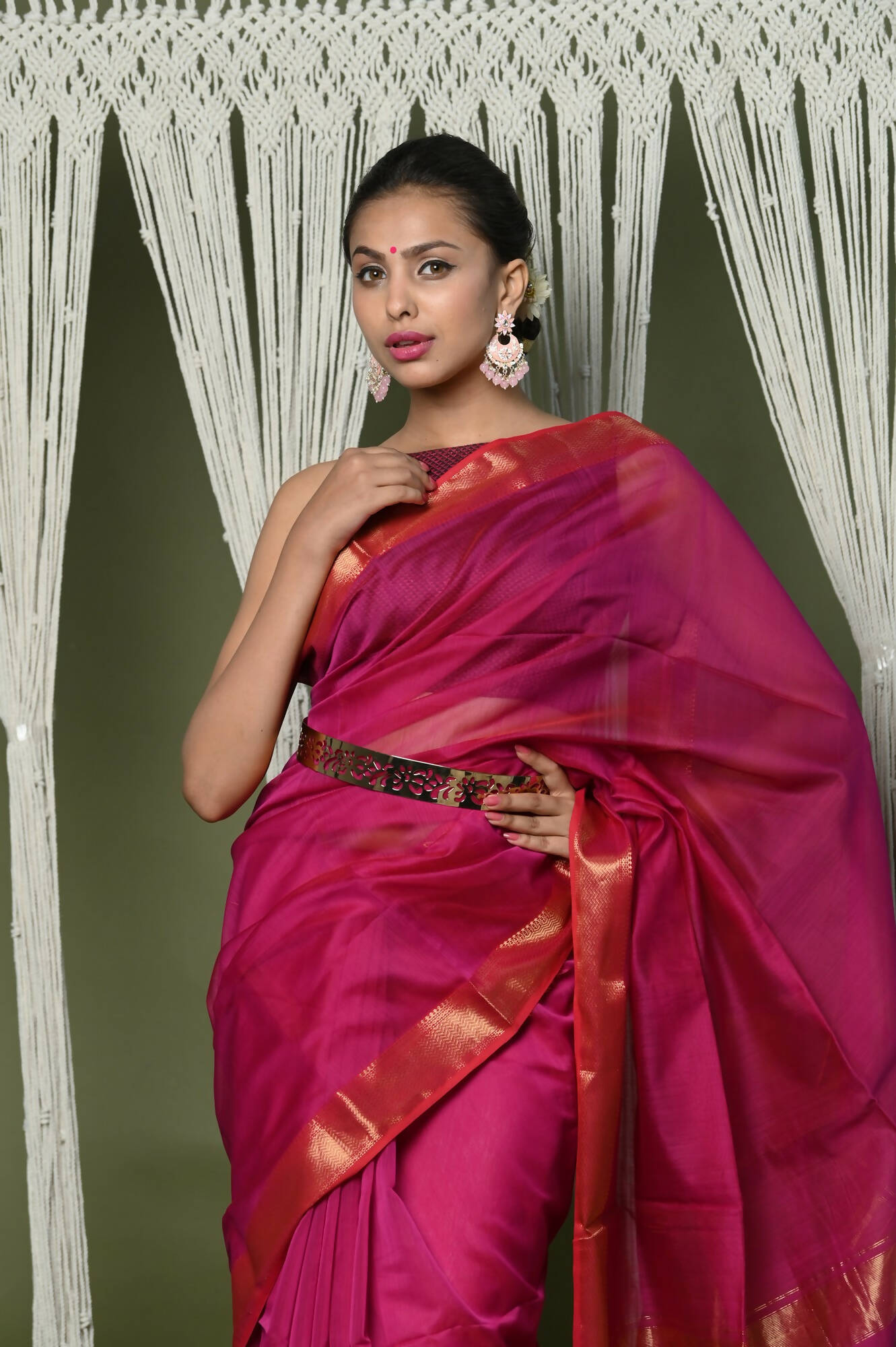 Very Much Indian Handloom Cotton Silk Maheshwari Saree With Sleek Golden Border - Red | Swadesiicart