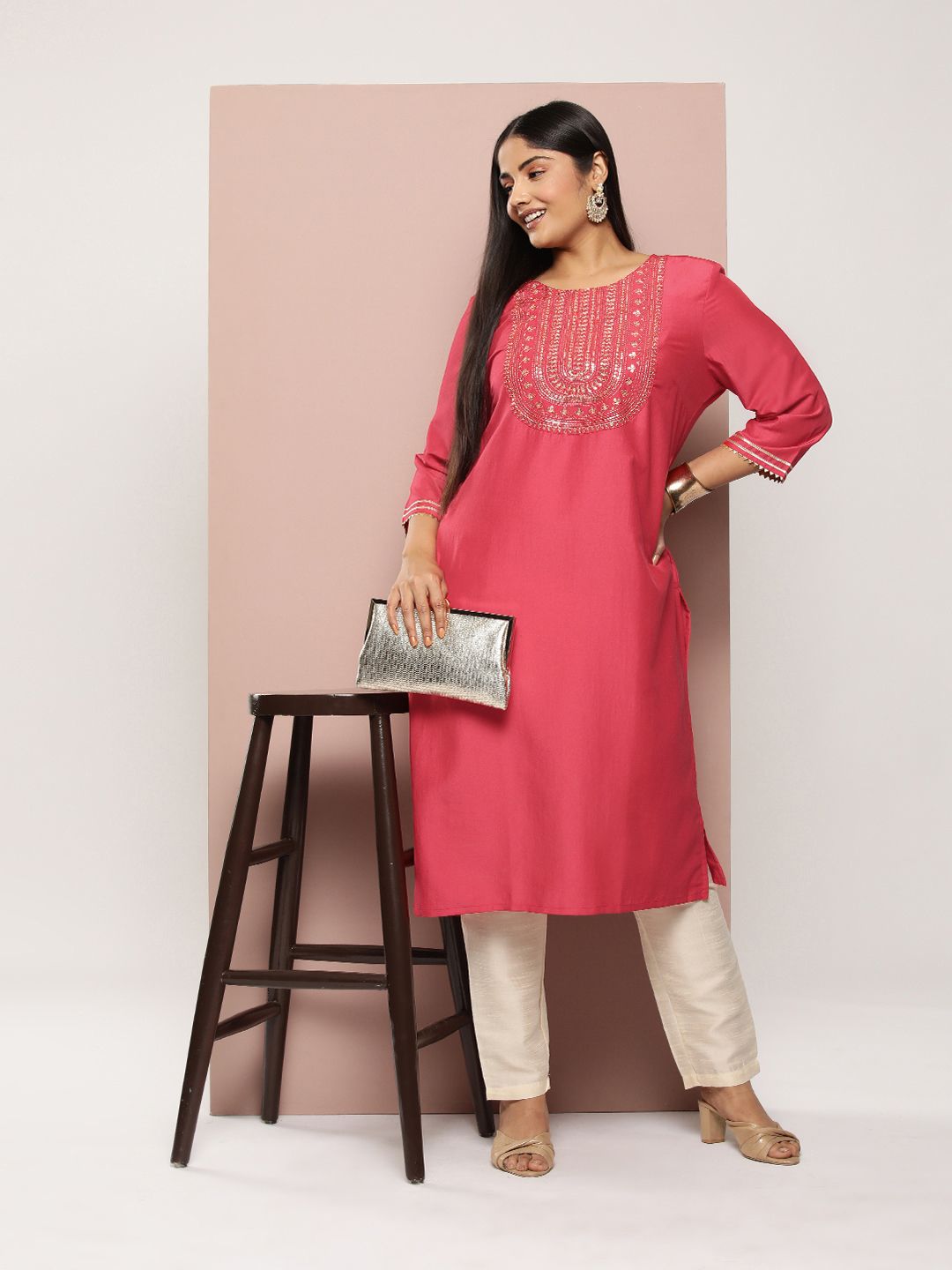 Sztori Plus Size Yoke Design Sequinned Kurta - Swadesiicart