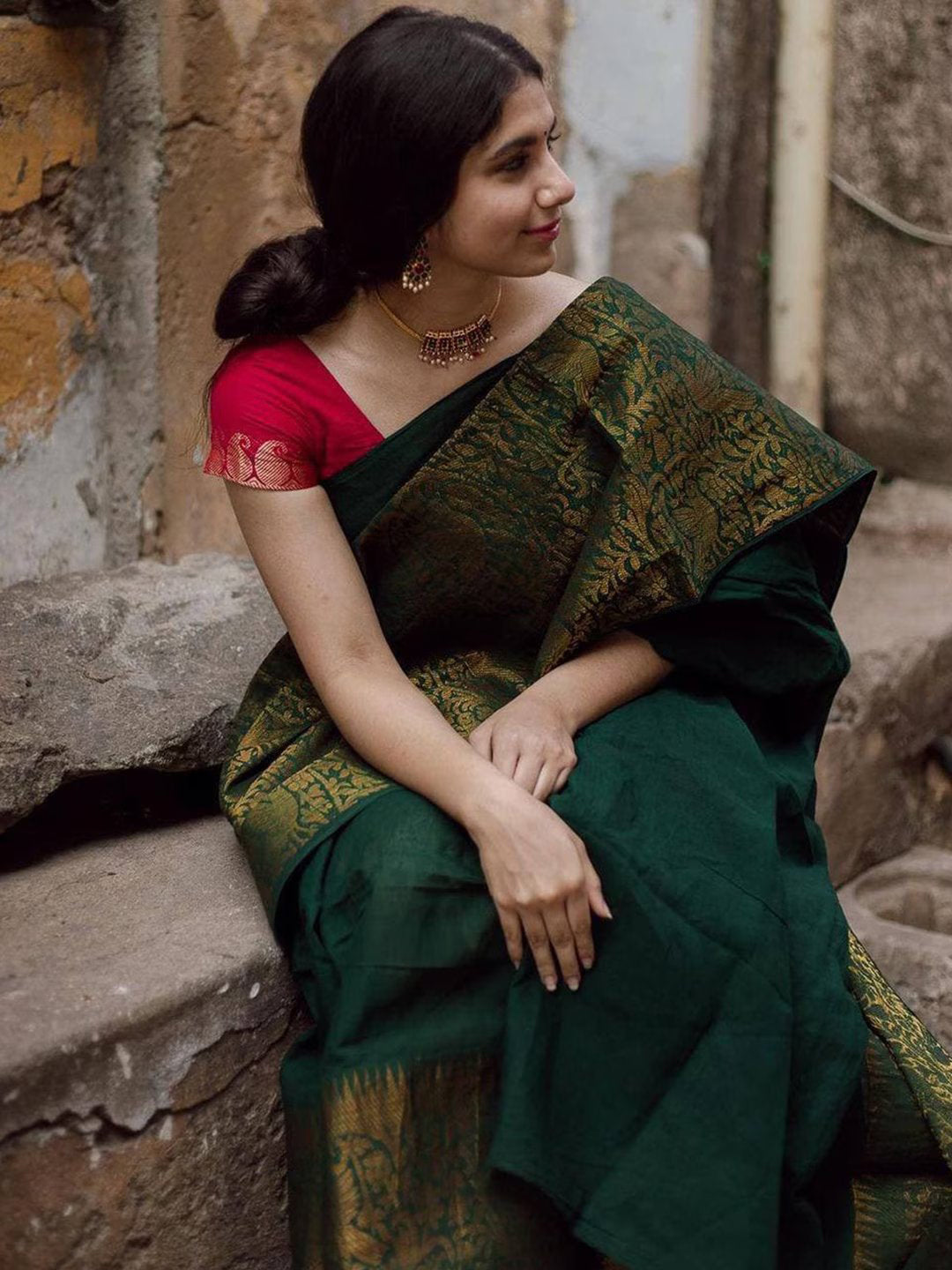 Kalini Ethnic Motifs Woven Design Zari Banarasi Saree | Swadesiicart