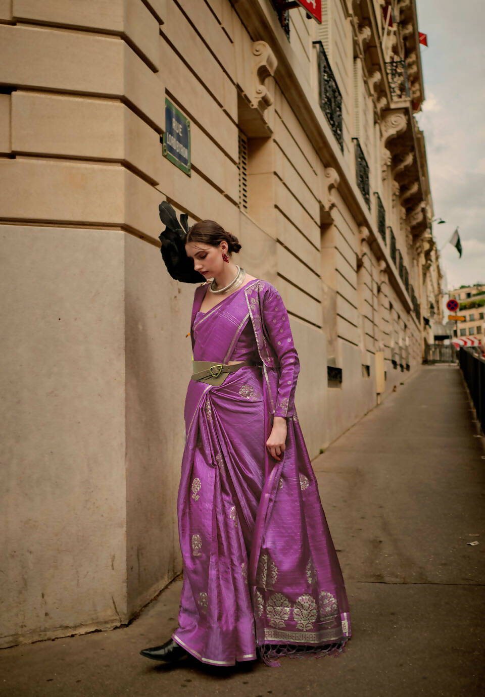 Viola Purple Weavead Thread & Zari Work, Handloom Weaving Banarasi Satin Silk Saree - Rajtex Kronicle Silk - Swadesiicart