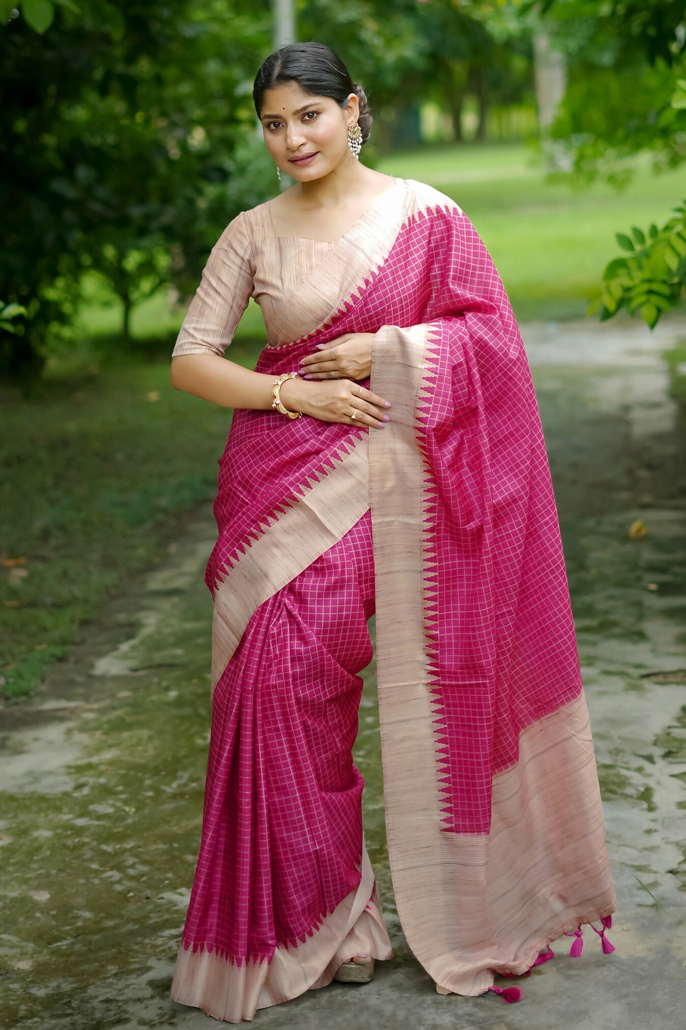 Vishnu Weaves Women's Pink Tussar Silk Woven Saree with Blouse - Swadesiicart