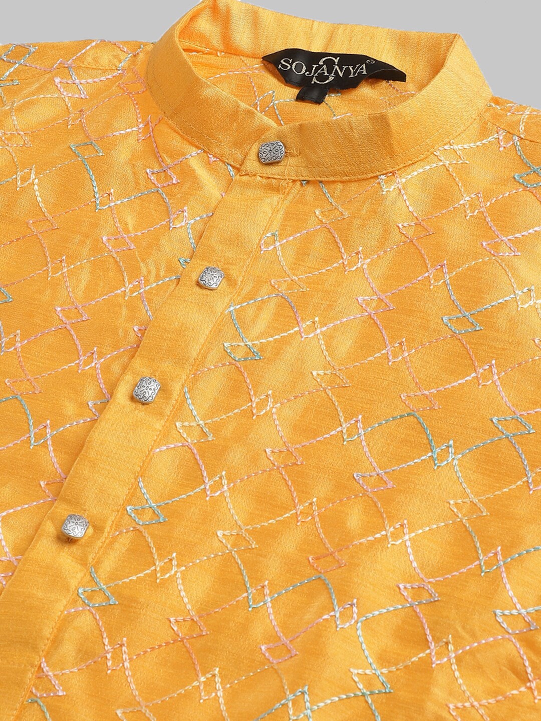 Sojanya Geometric Embroidered Thread Work Cotton Silk Kurta | Swadesiicart