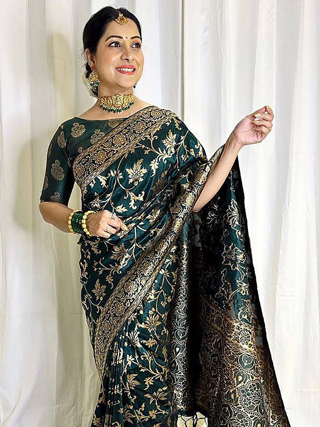 Kalini Floral Woven Design Banarasi Saree | Swadesiicart