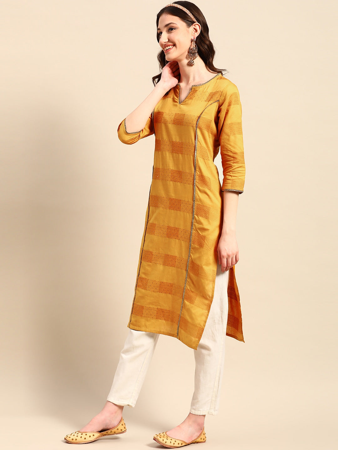 Sangria Embellished Cotton Kurta - Swadesiicart