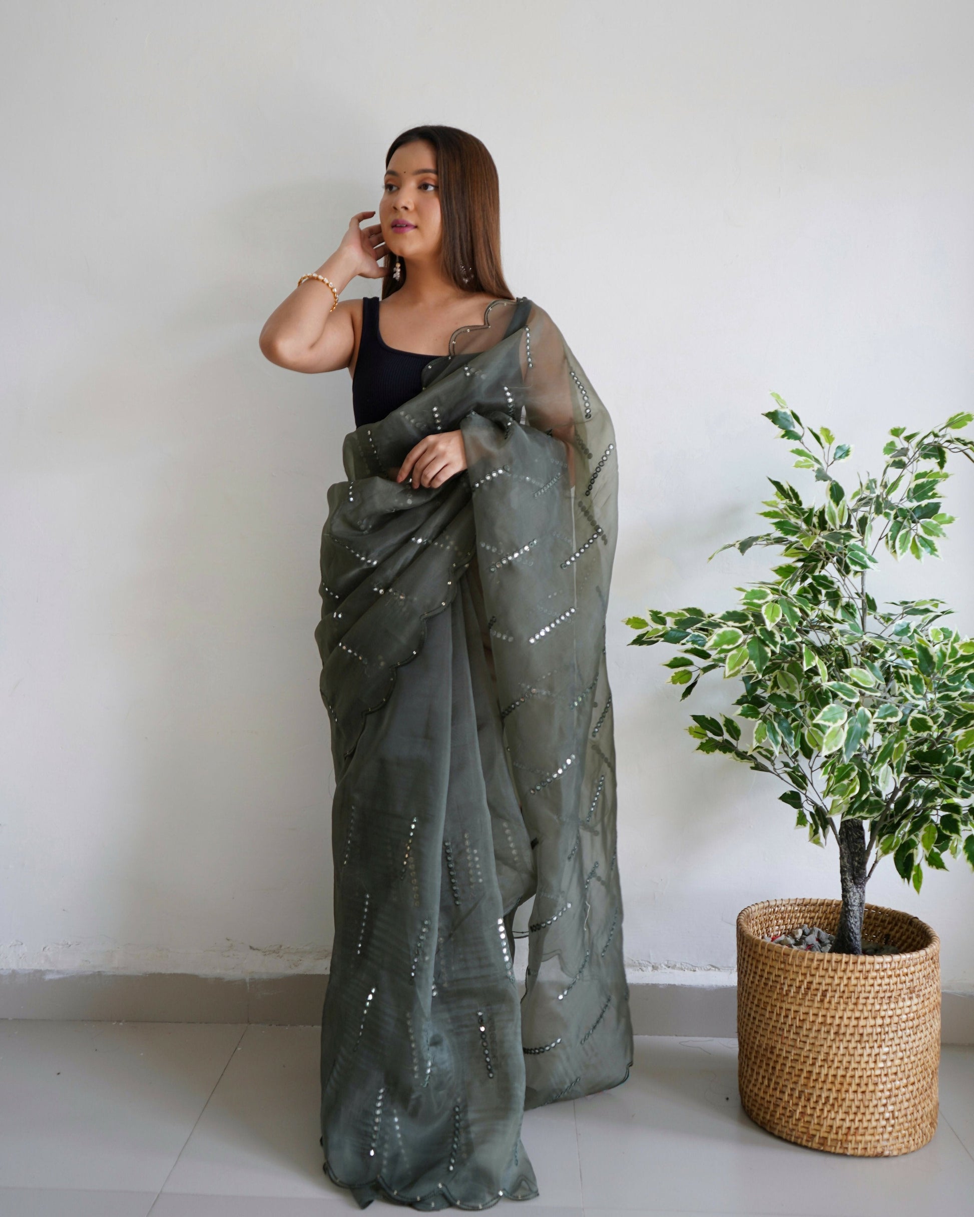 Vamsee Vika 9Mm Grey Organza Saree - Swadesiicart