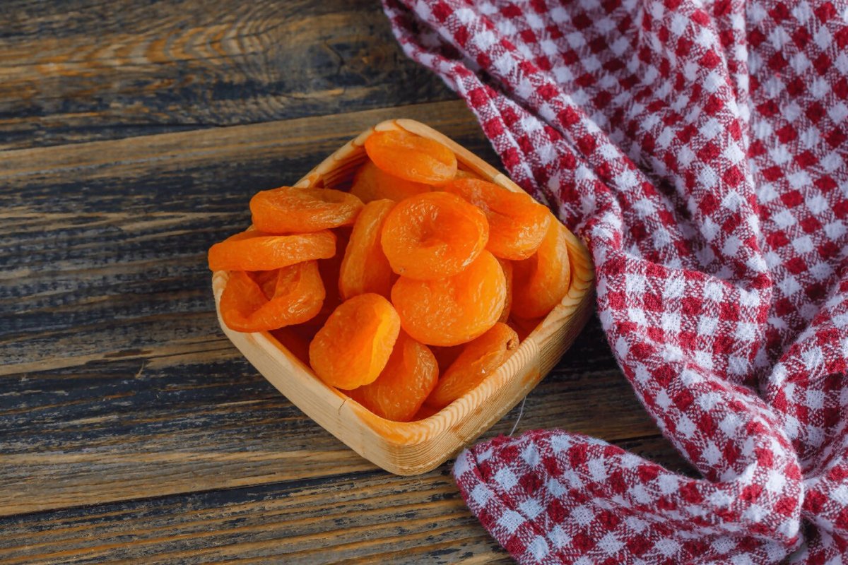 Ajfan Premium Apricots High in Nutrient and Low in Calorie Healthy Snacks - Swadesiicart