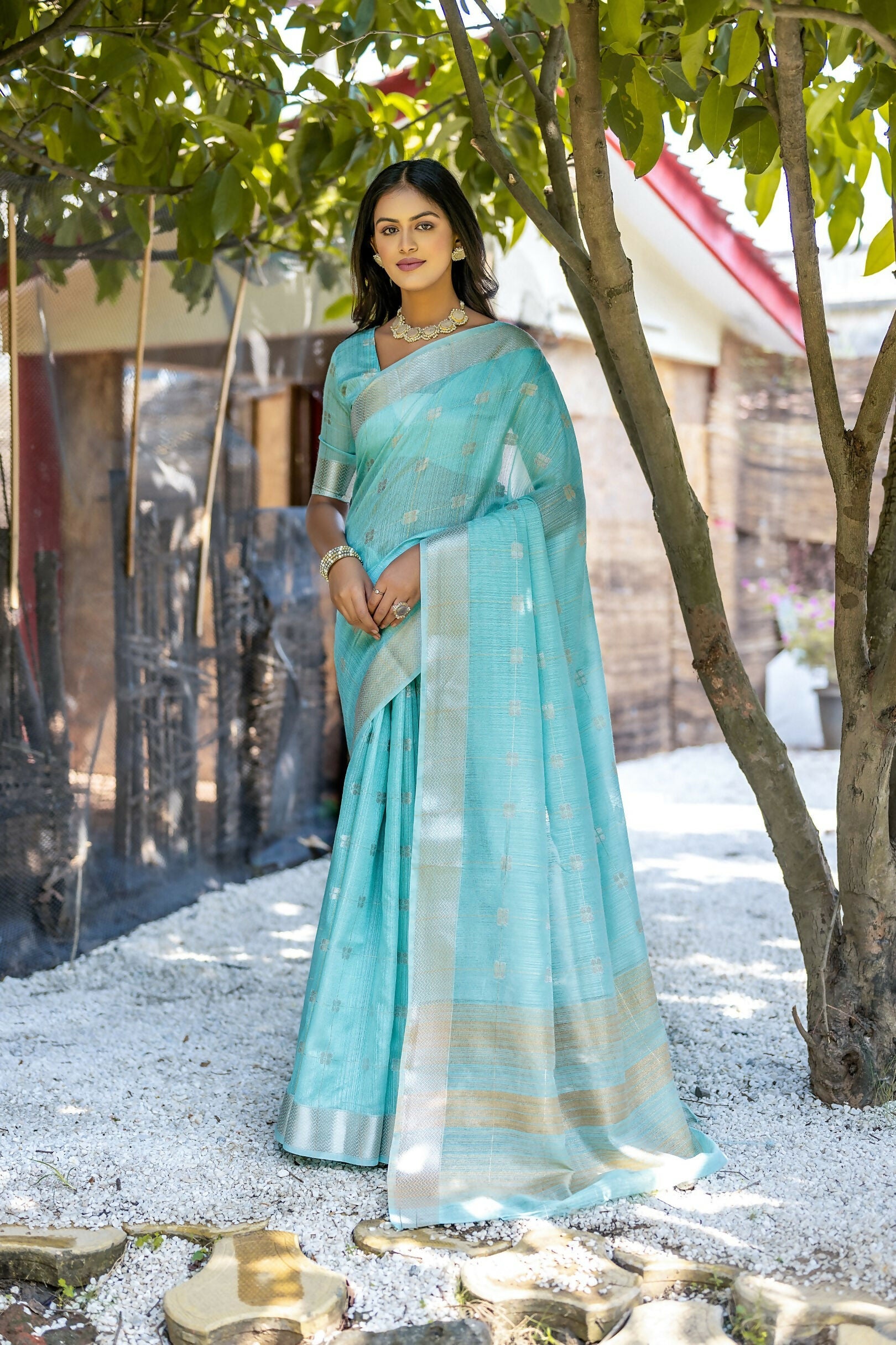Vishnu Weaves Women's Sea-Green Pure Cotton Zari Woven Saree with Blouse - Swadesiicart