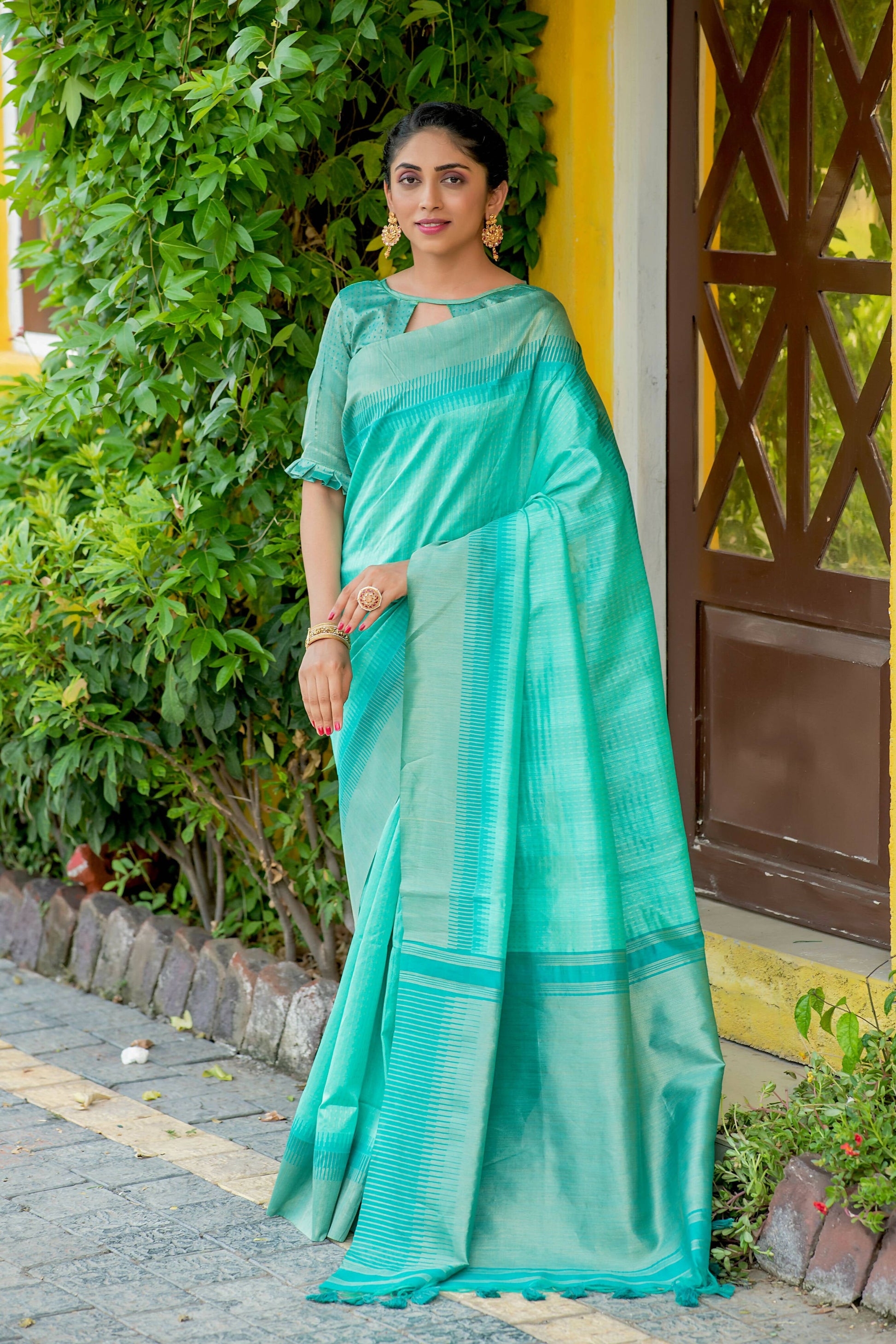 Vishnu Weaves Women's Sea Green South Silk Zari Woven Saree with Unstitched Blouse - Swadesiicart