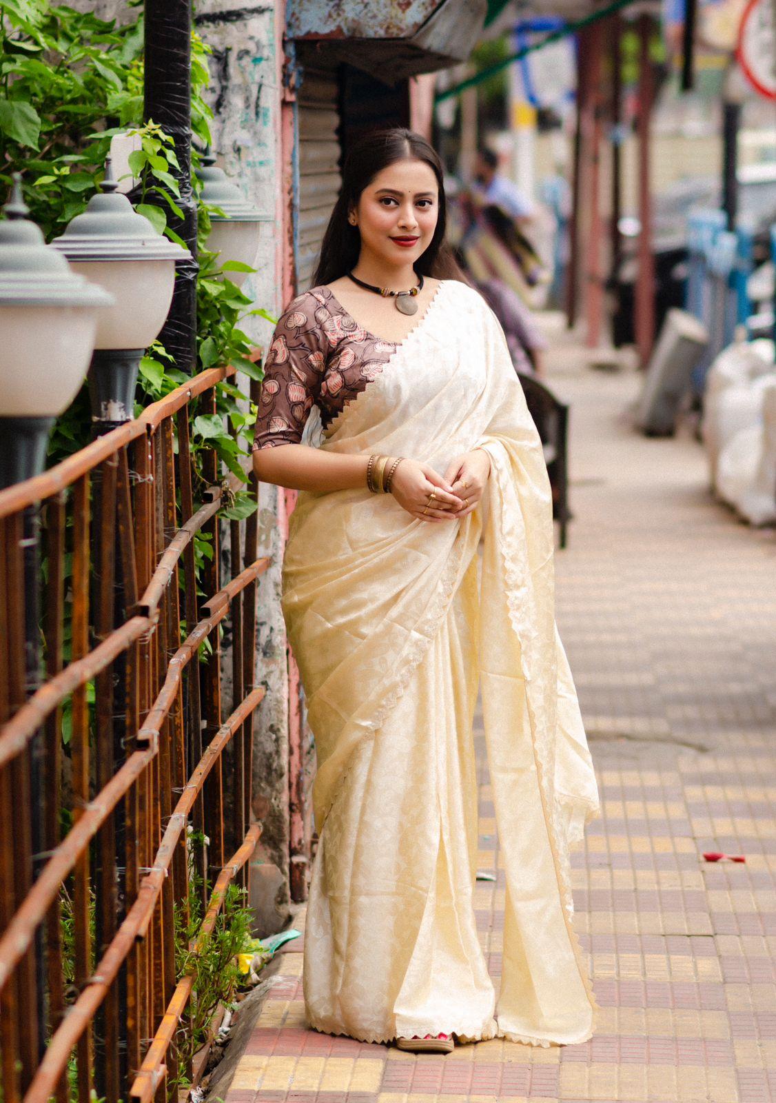 Cream Poly Silk Ethnic Motifs Saree with Unstitched Blouse - Hiral Fashion | Swadesiicart