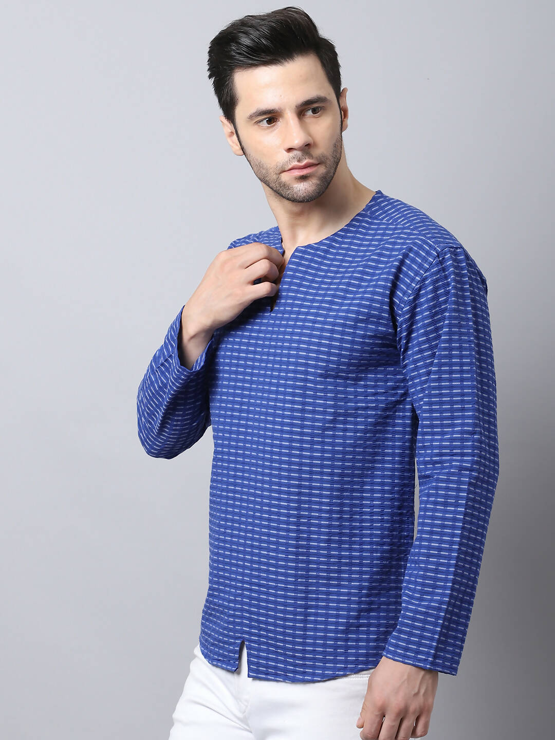 Even Apparels Blue Pure Cotton Round Neck Slit Men's Kurta | Swadesiicart