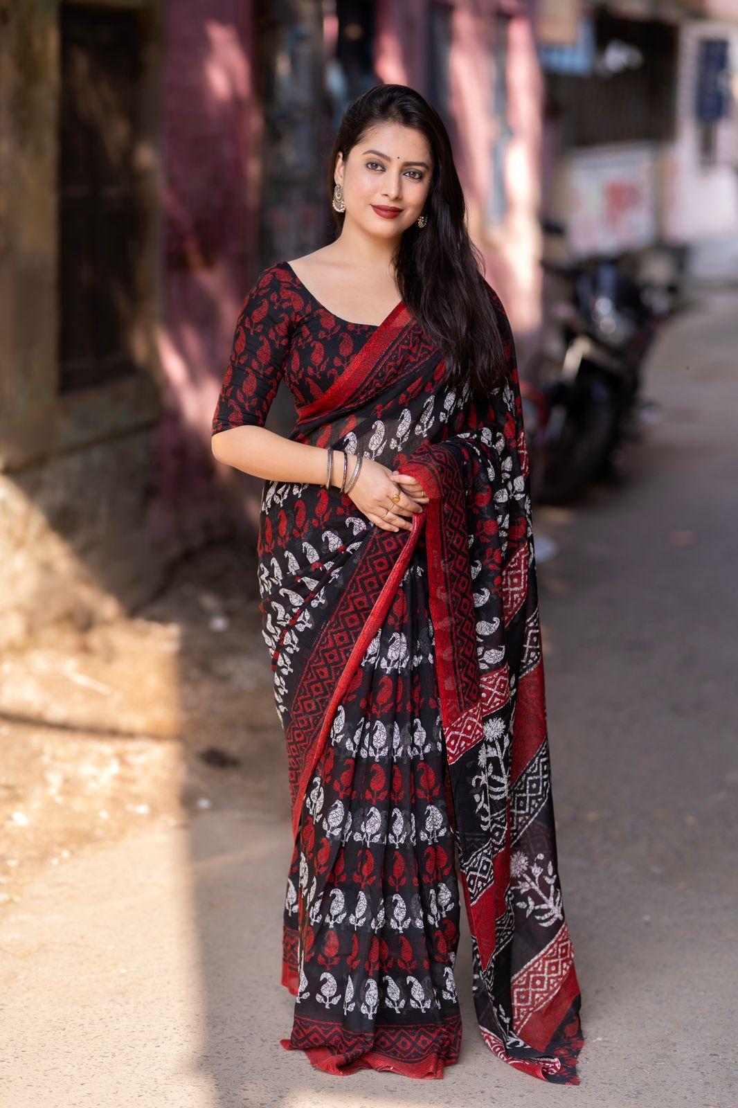 Red Linen Blend Ethnic Motifs Saree with Unstitched Blouse - Hiral Fashion | Swadesiicart