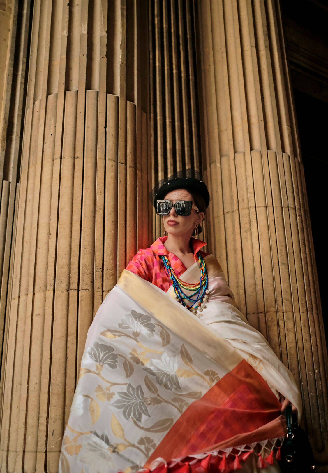 Petunia Flower Whitesoft Handloom Sik Zari & Thread Work, Contrast Pallu Saree - Rajtex Kube Silk - Swadesiicart