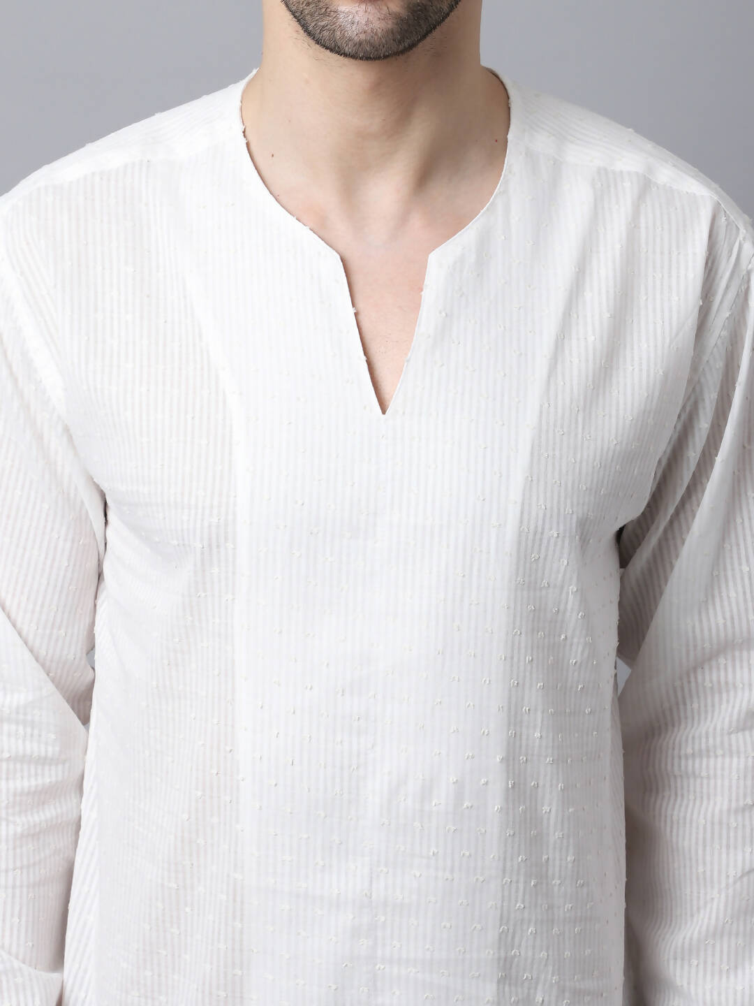 Even Apparels White Pure Cotton Round Neck Slit Kurta | Swadesiicart