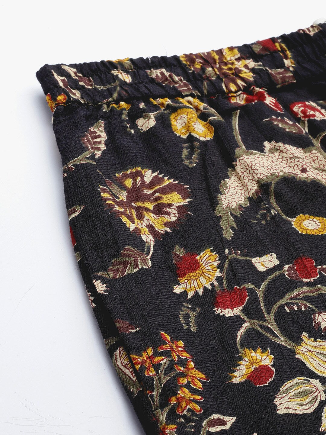 InWeave Women's Black Kalamkari Coord Set With Belt - Swadesiicart