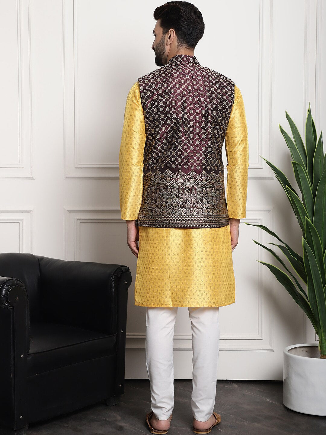 Sojanya Ethnic Motifs Printed Regular Kurta & Pyjamas With Nehru Jacket | Swadesiicart