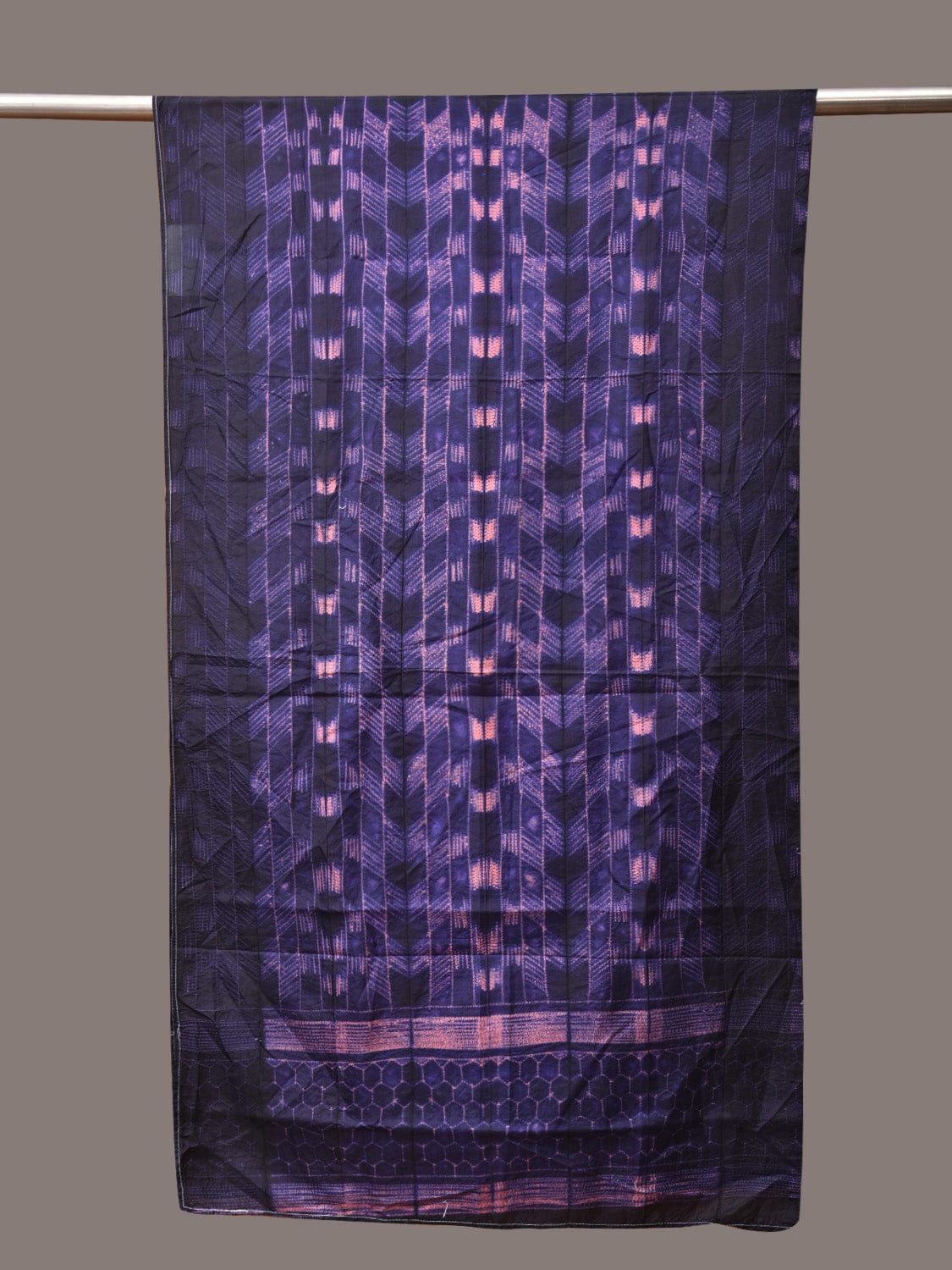 Dark Blue and Pink Shibori Silk Handloom Stole with Zig-Zag Design - Global Threads | Swadesiicart