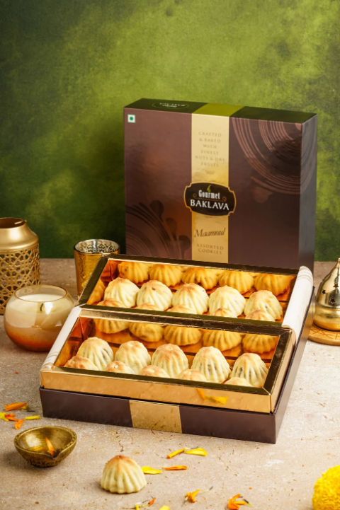 Gourmet Baklava Assorted Maamoul Assorted Dates Maamoul | Swadesiicart