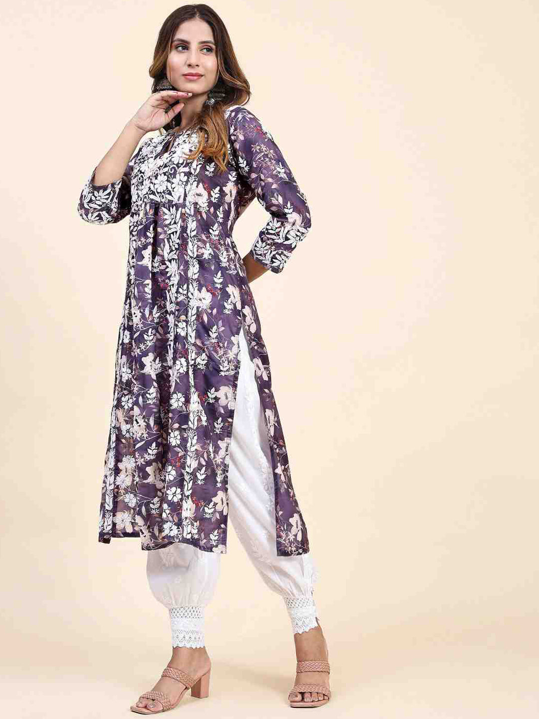HOUSE OF KARI Floral Printed Chikankari Work Kurta | Swadesiicart