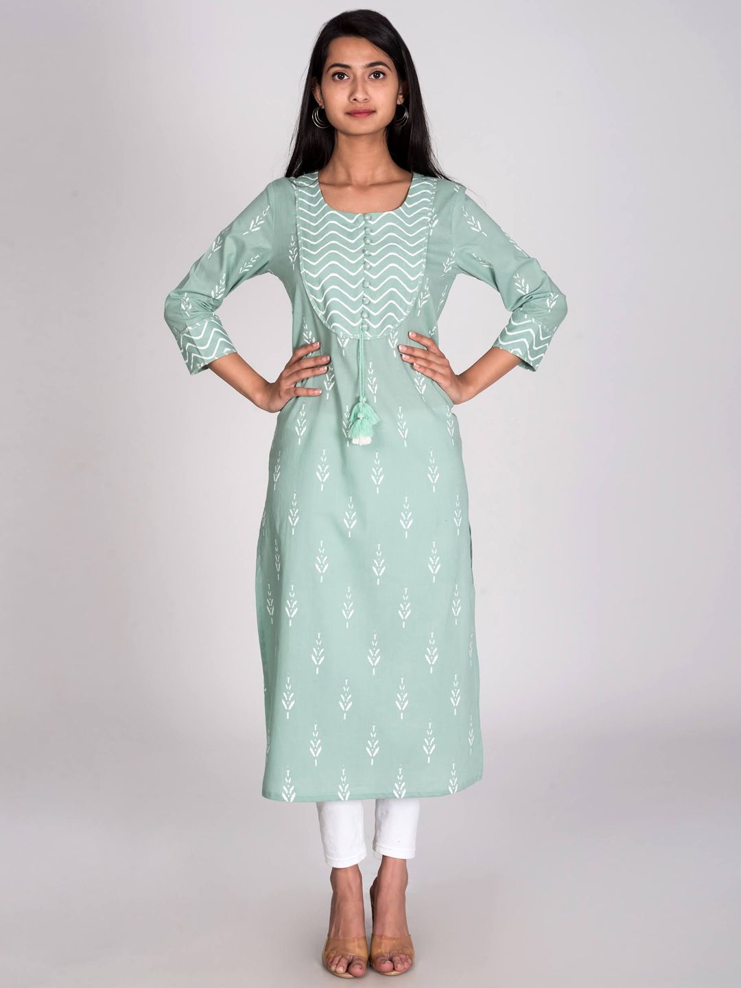Swasti Women Green & jet stream Geometric Embellished Cold-Shoulder Sleeves Chikankari Floral Kurta | Swadesiicart