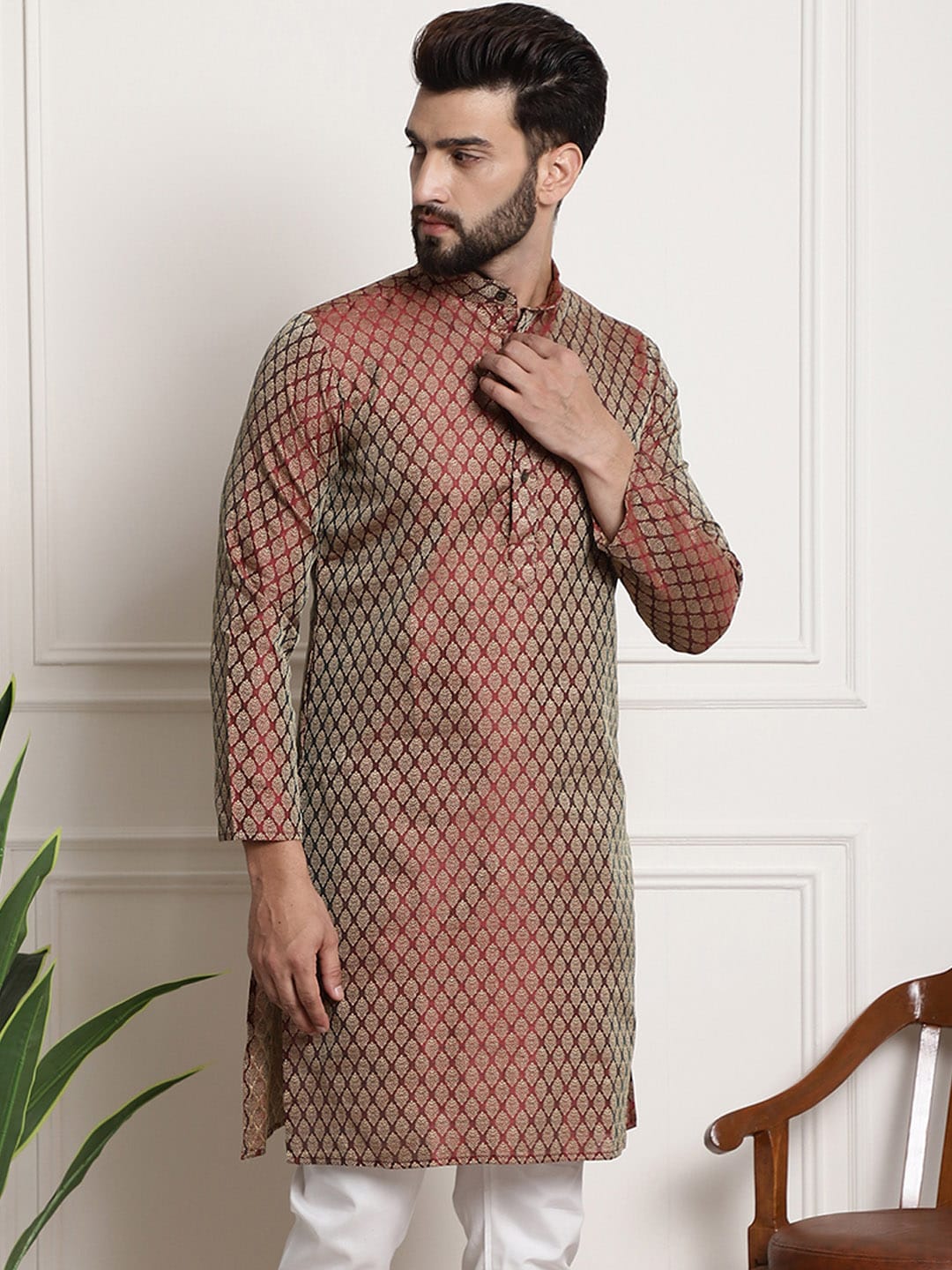 Sojanya Woven Design Mandarin Collar Silk Cotton Kurta | Swadesiicart