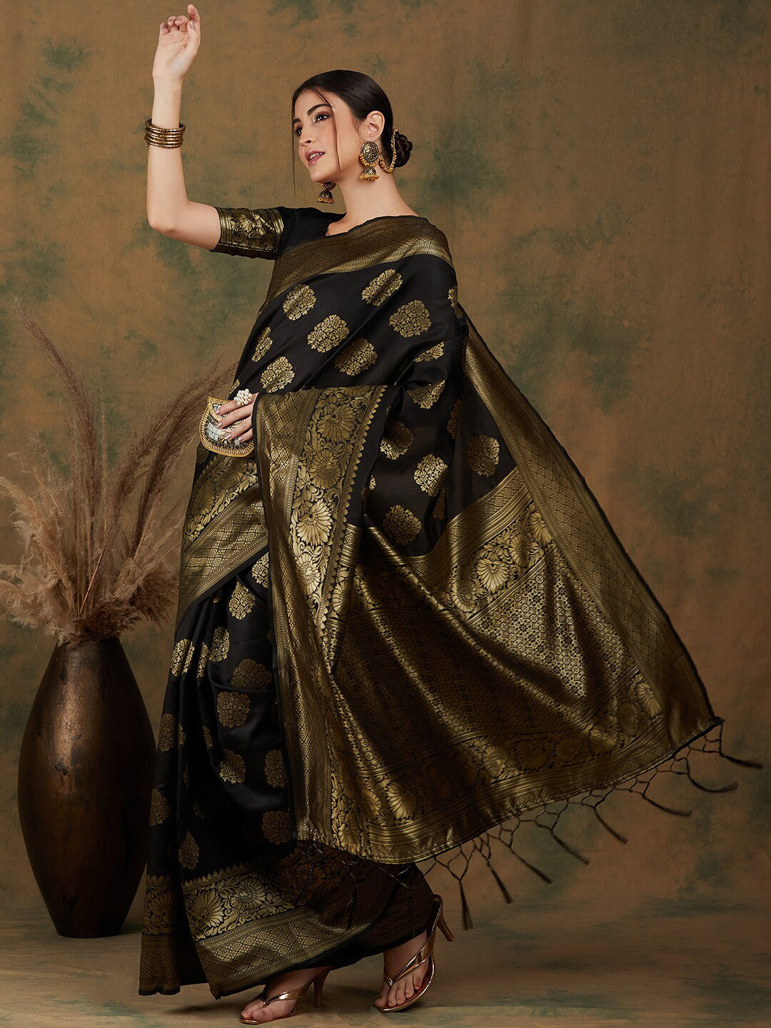 Sangria Ethnic Motif Woven-Design Banarasi Sarees | Swadesiicart