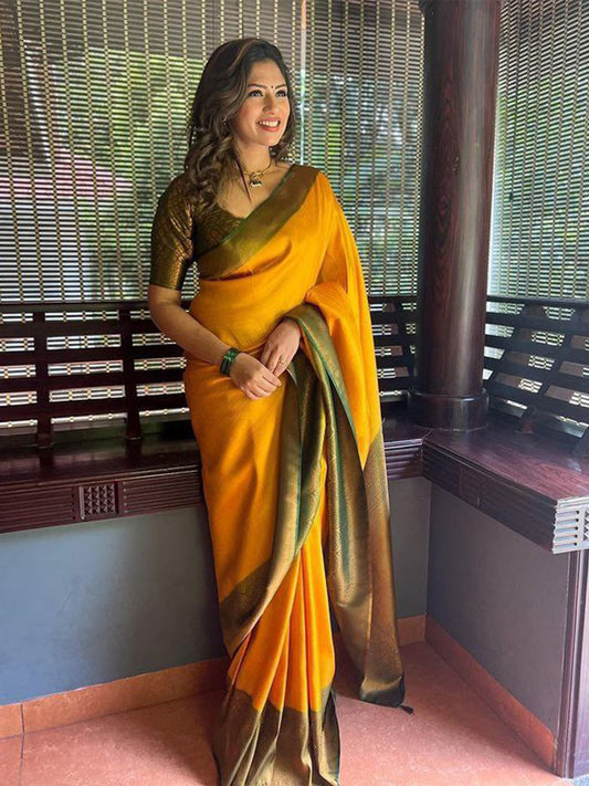 Kalini Ethnic Motif Woven Design Zari Banarasi Saree | Swadesiicart